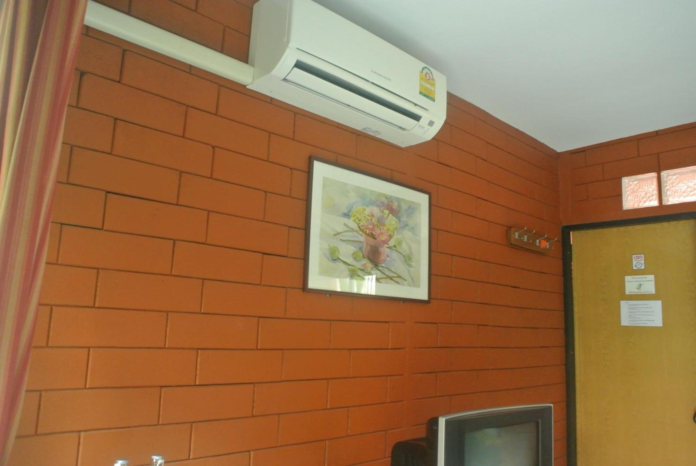 Standard Twin Room photo 2