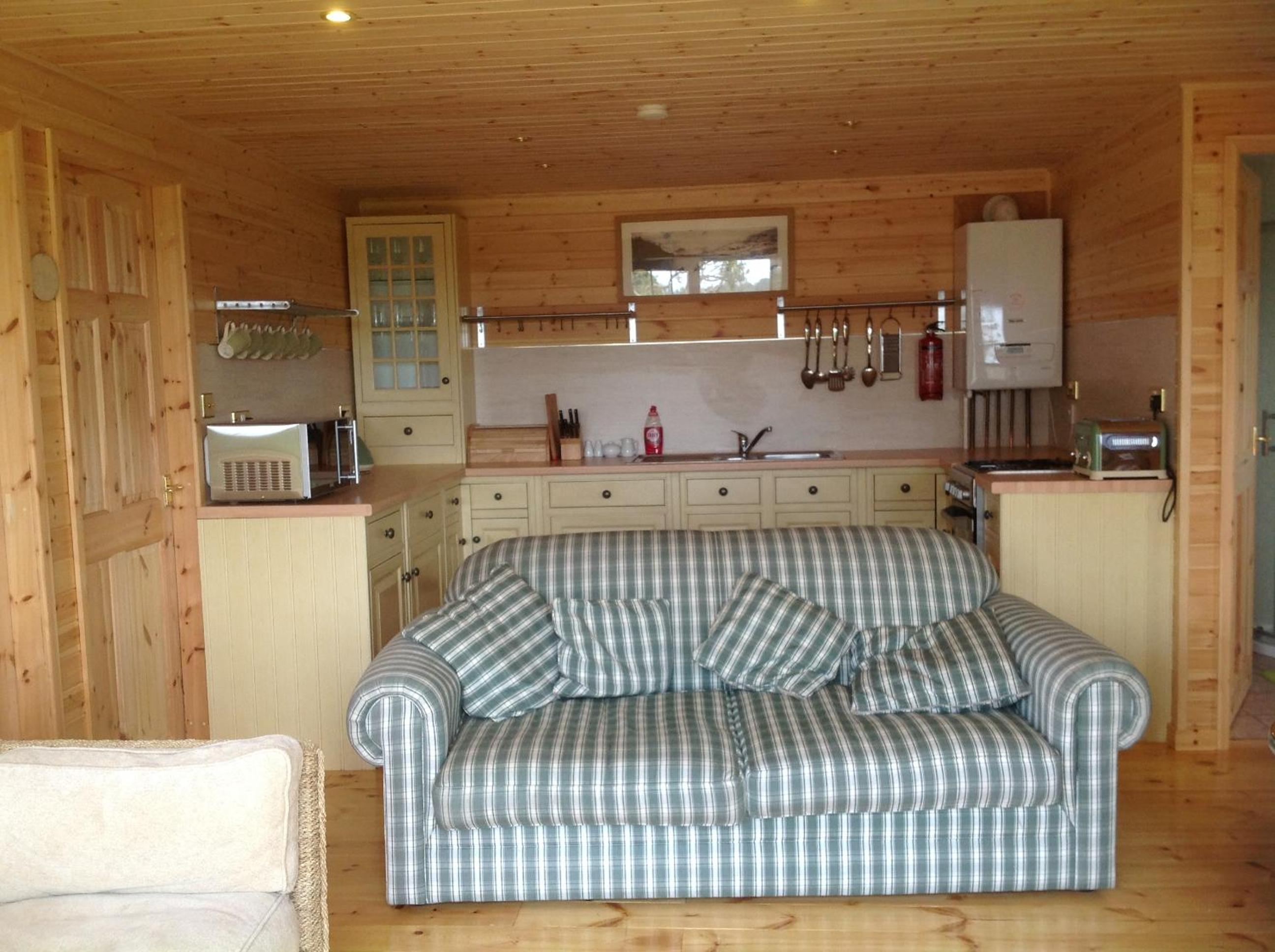 Two-Bedroom Log Cabin photo 2