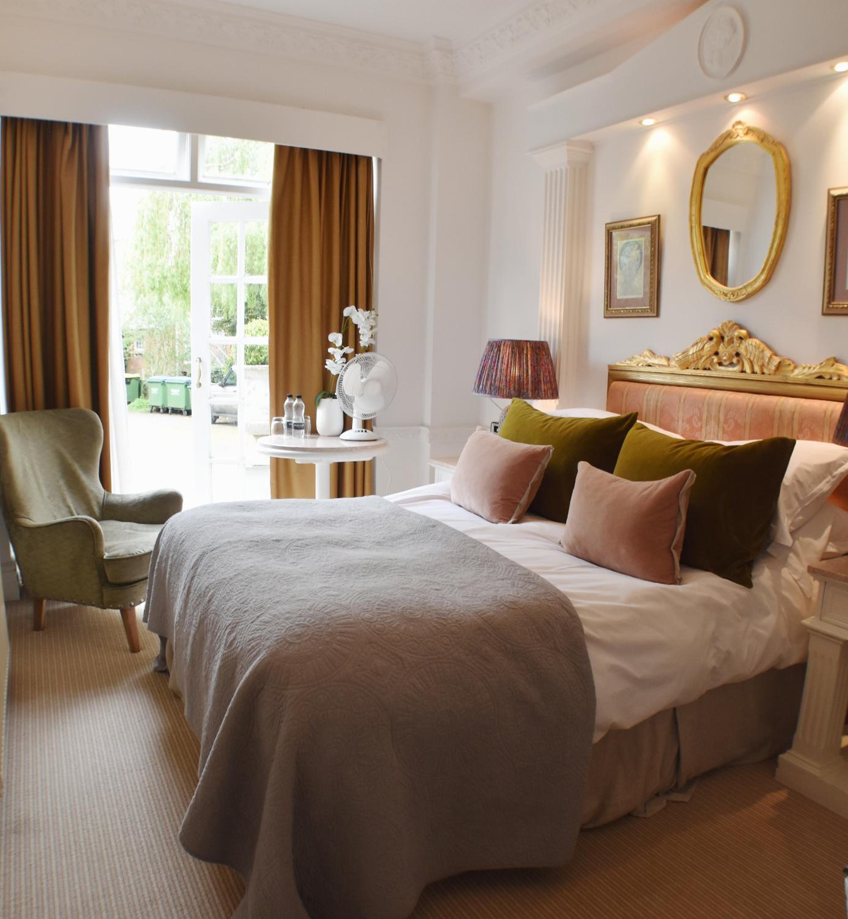 Classic Double Room - Photo 4