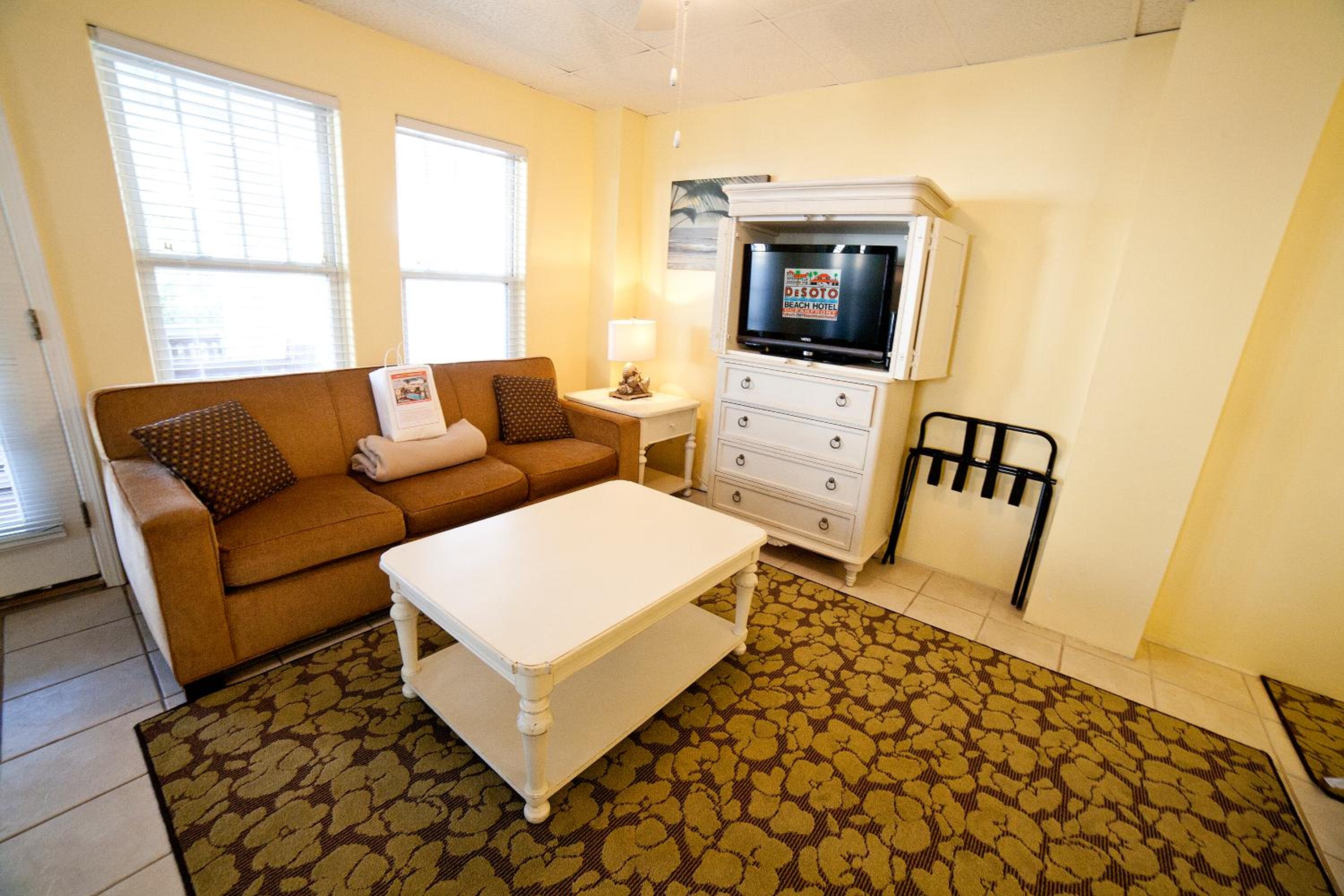 Studio Apartment photo 3