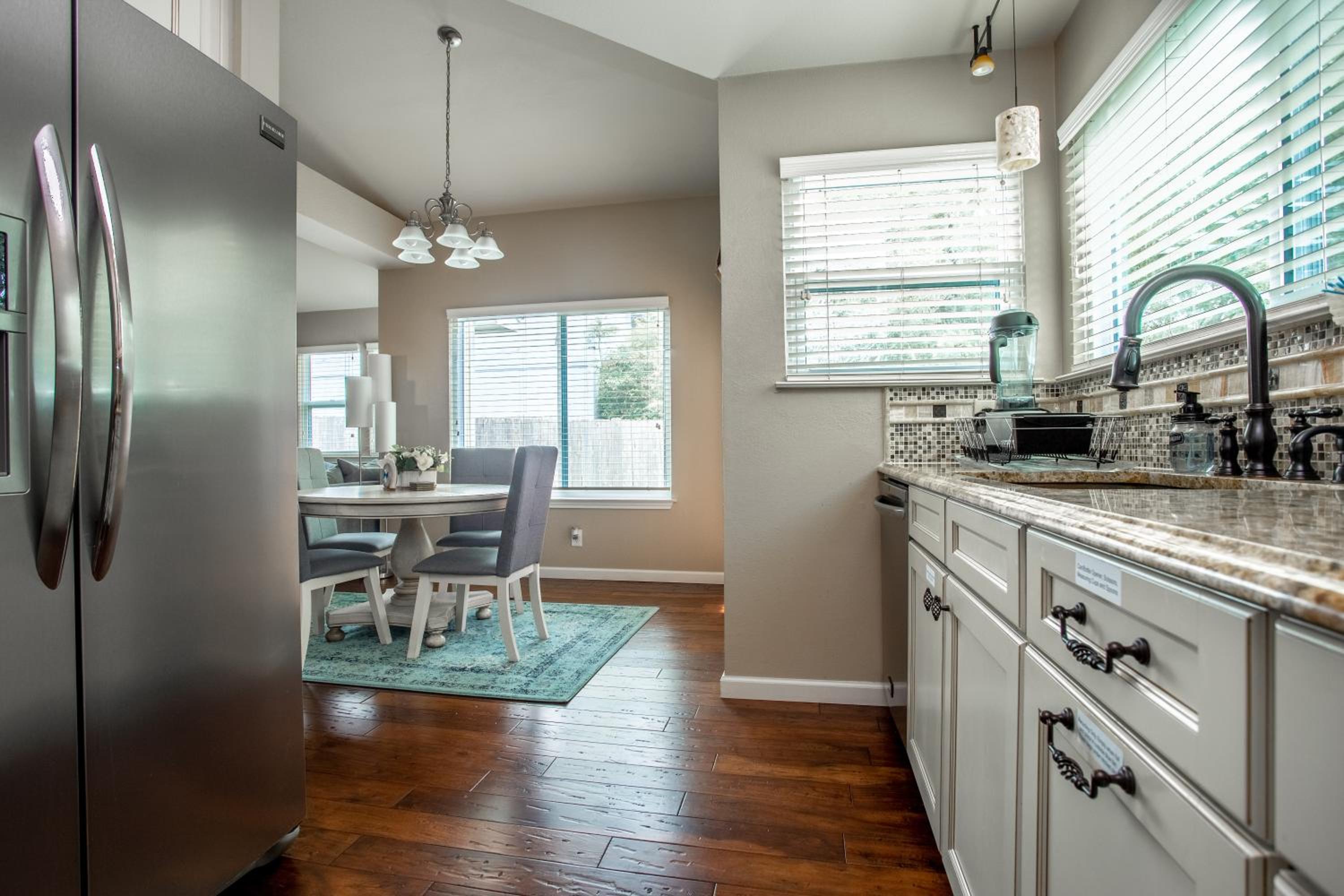Two-Bedroom House - Photo 13