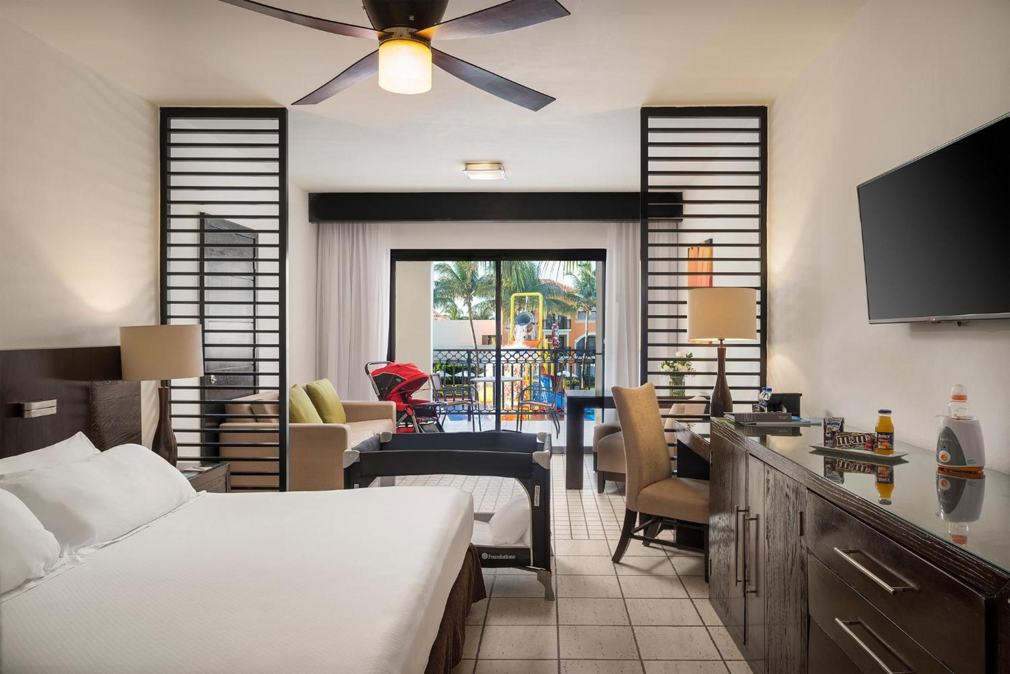Junior Suite Waterpark Side Ocean View - Photo 3