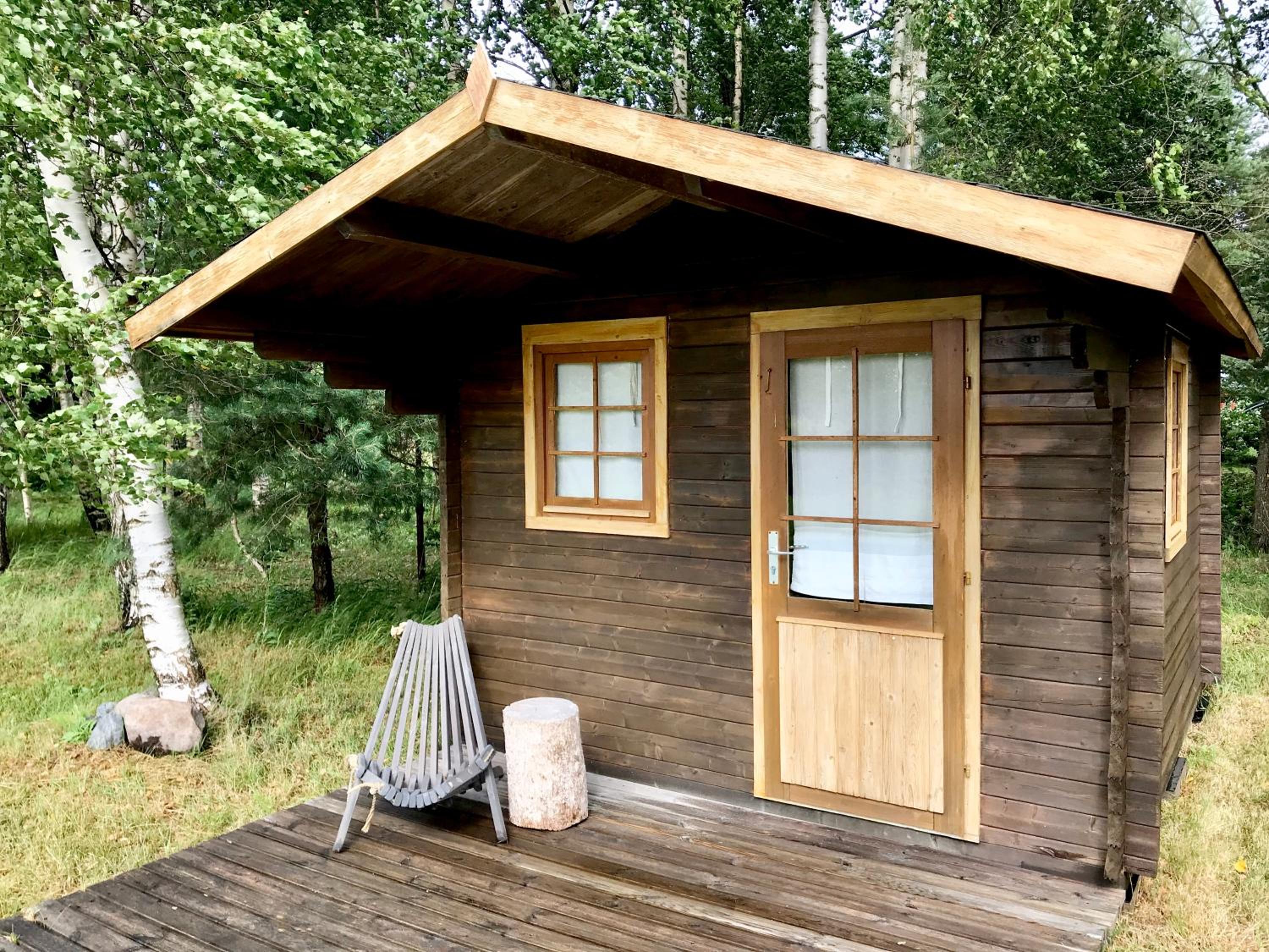 Bungalow with Patio - Photo 8