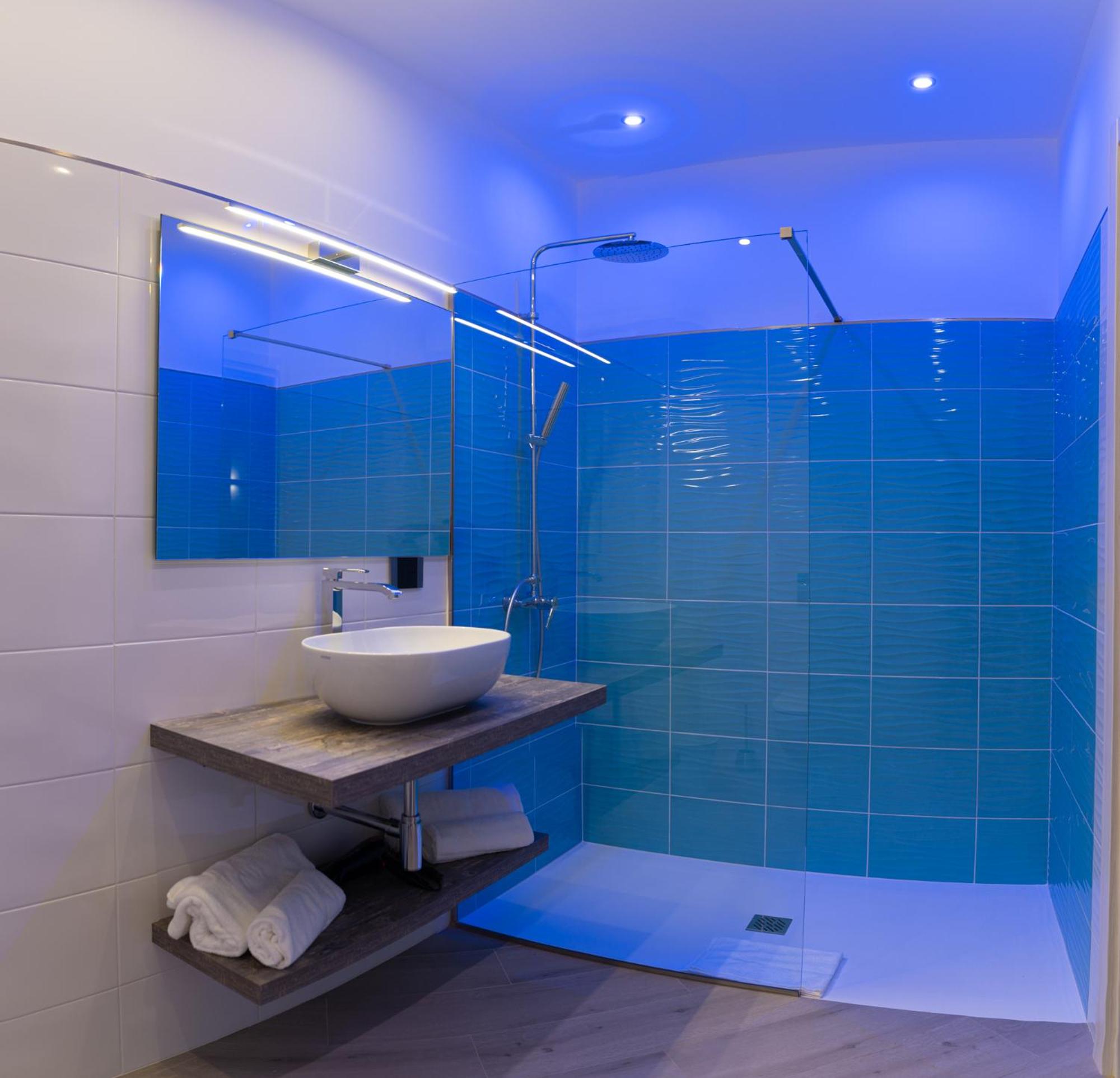 Deluxe Double Room - Photo 5