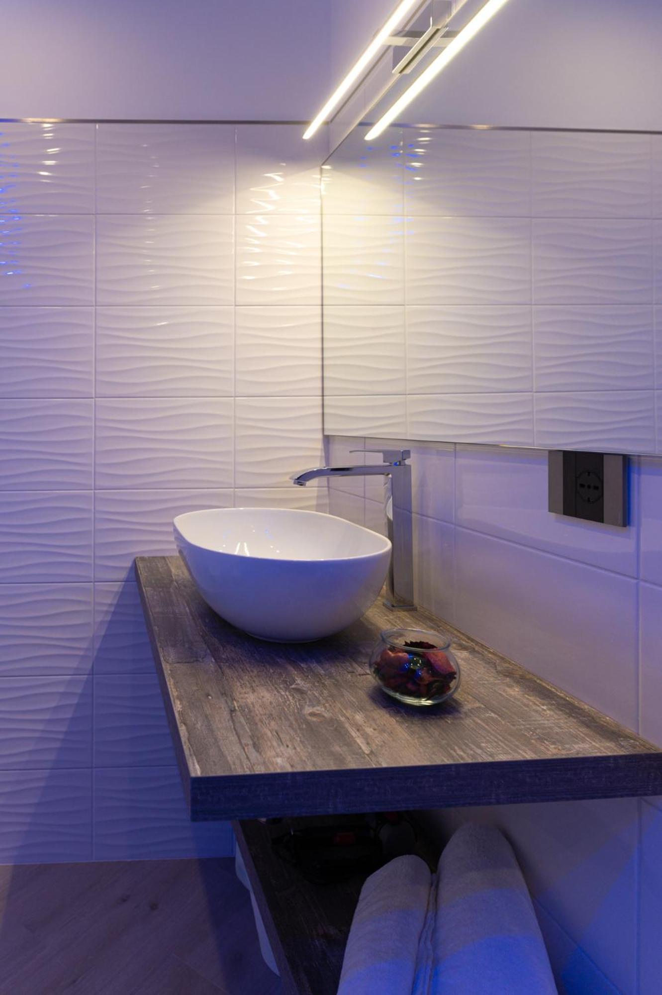 Deluxe Triple Room - Photo 24
