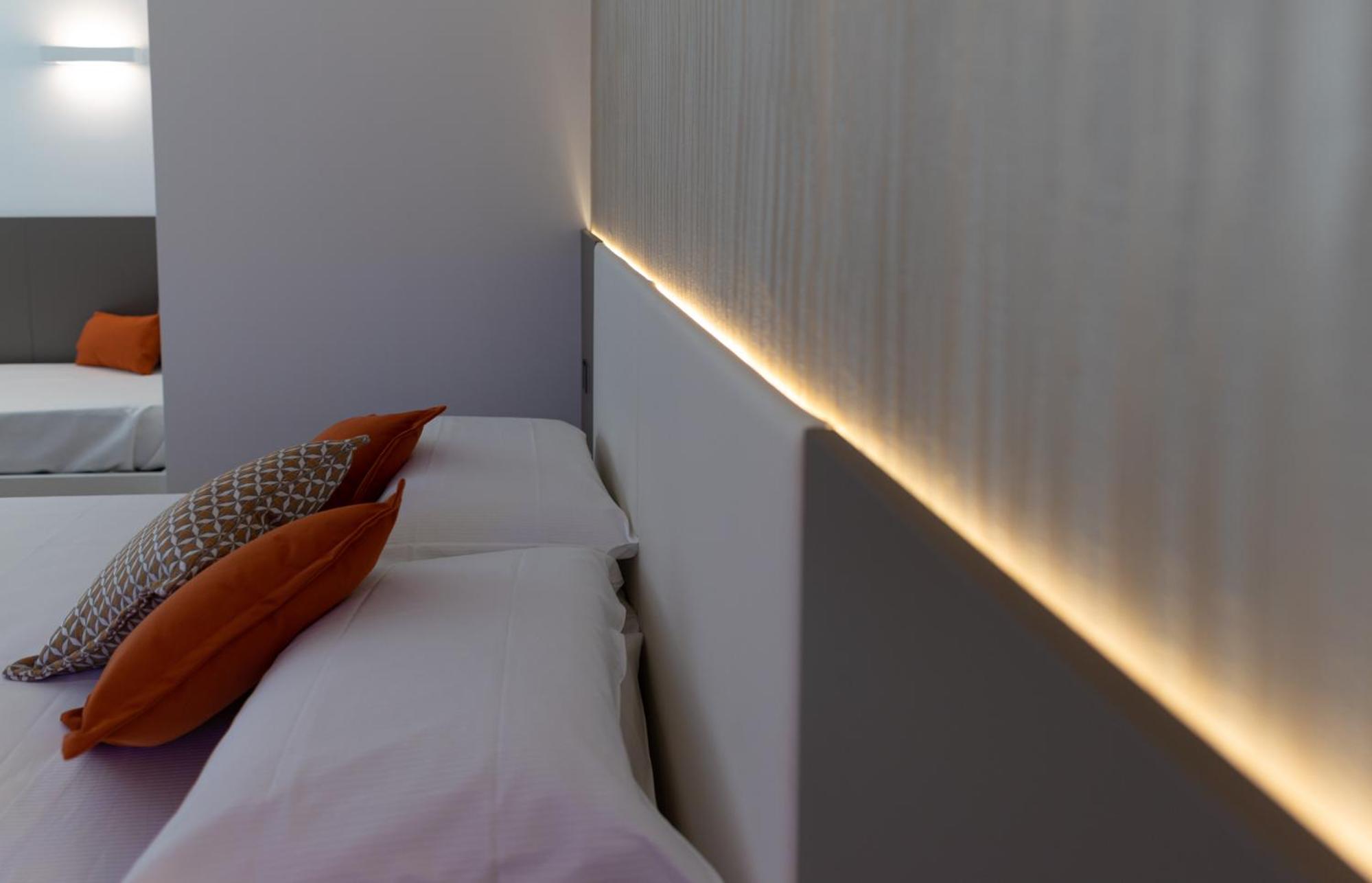 Deluxe Triple Room - Photo 14