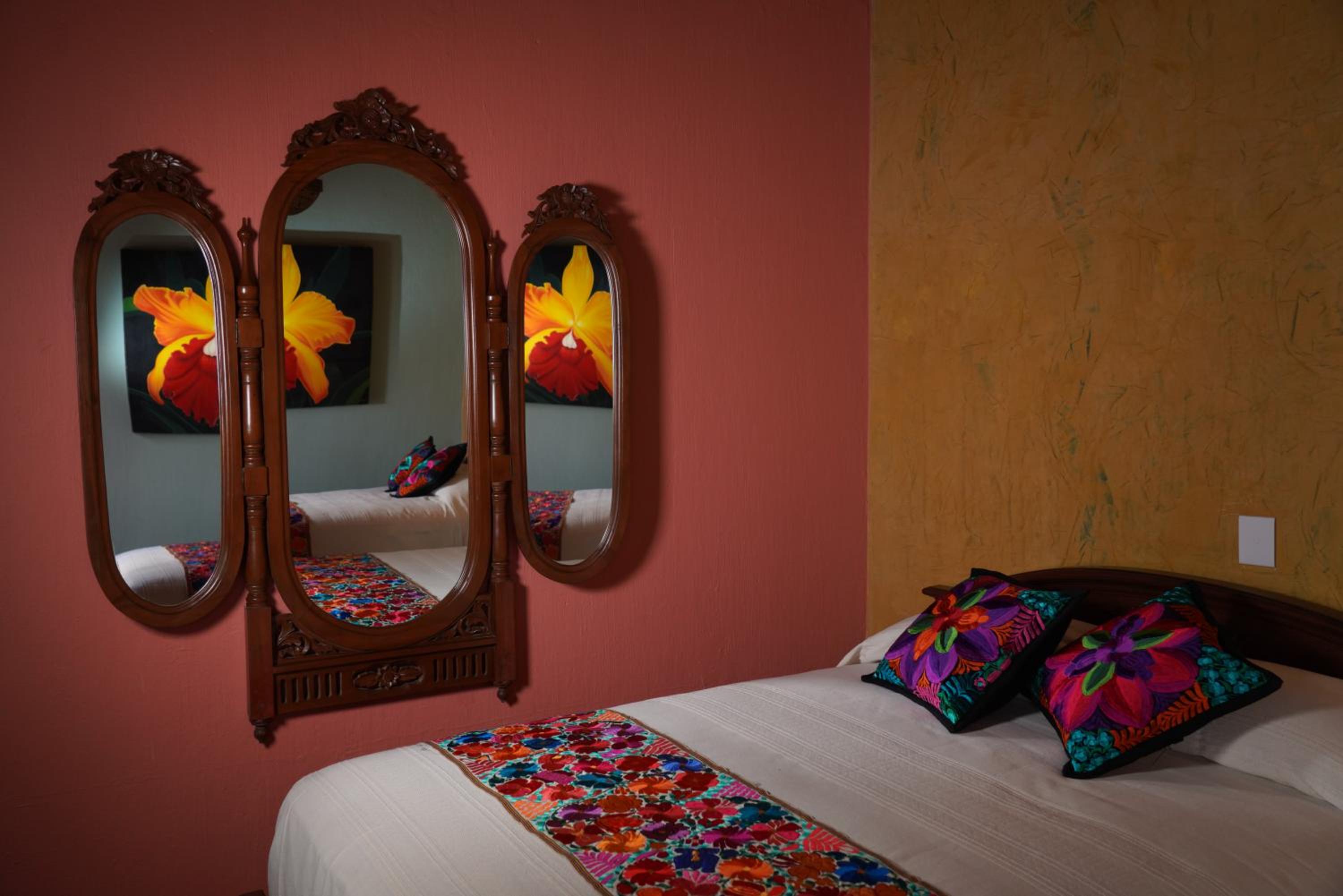 Deluxe Junior Suite - Photo 3
