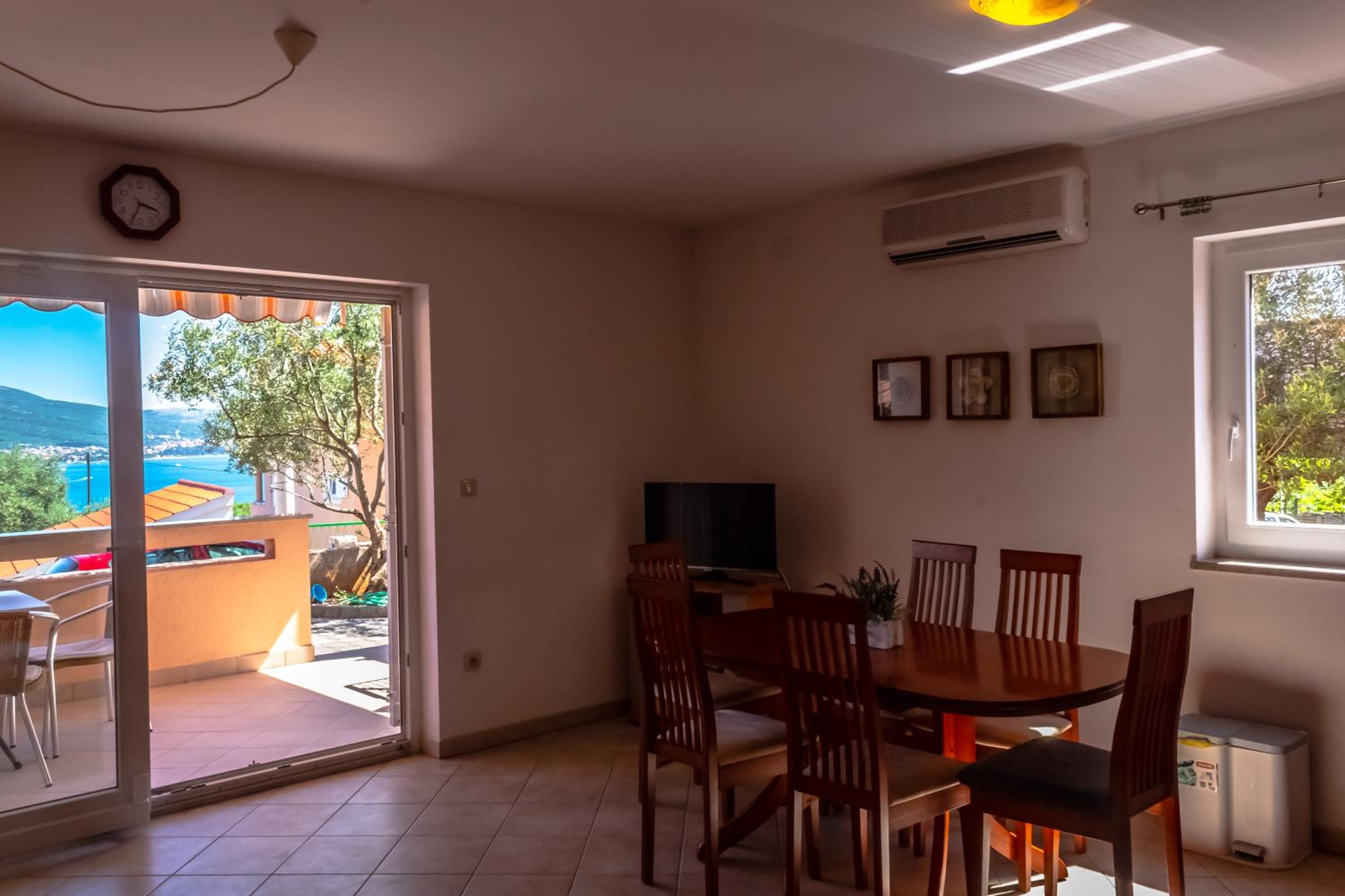 Apartment with Sea View photo 2