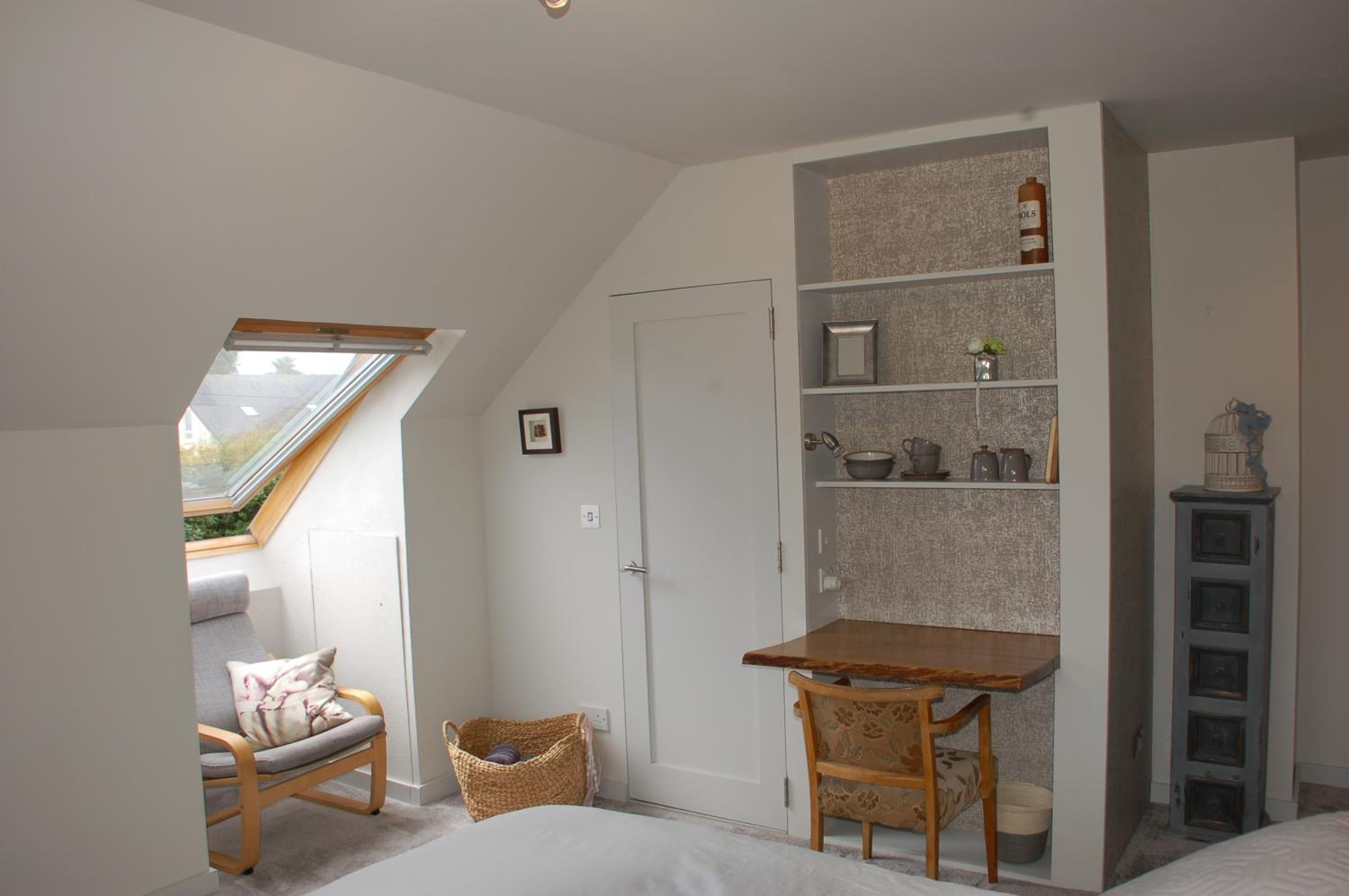 Deluxe Double Room - Photo 11