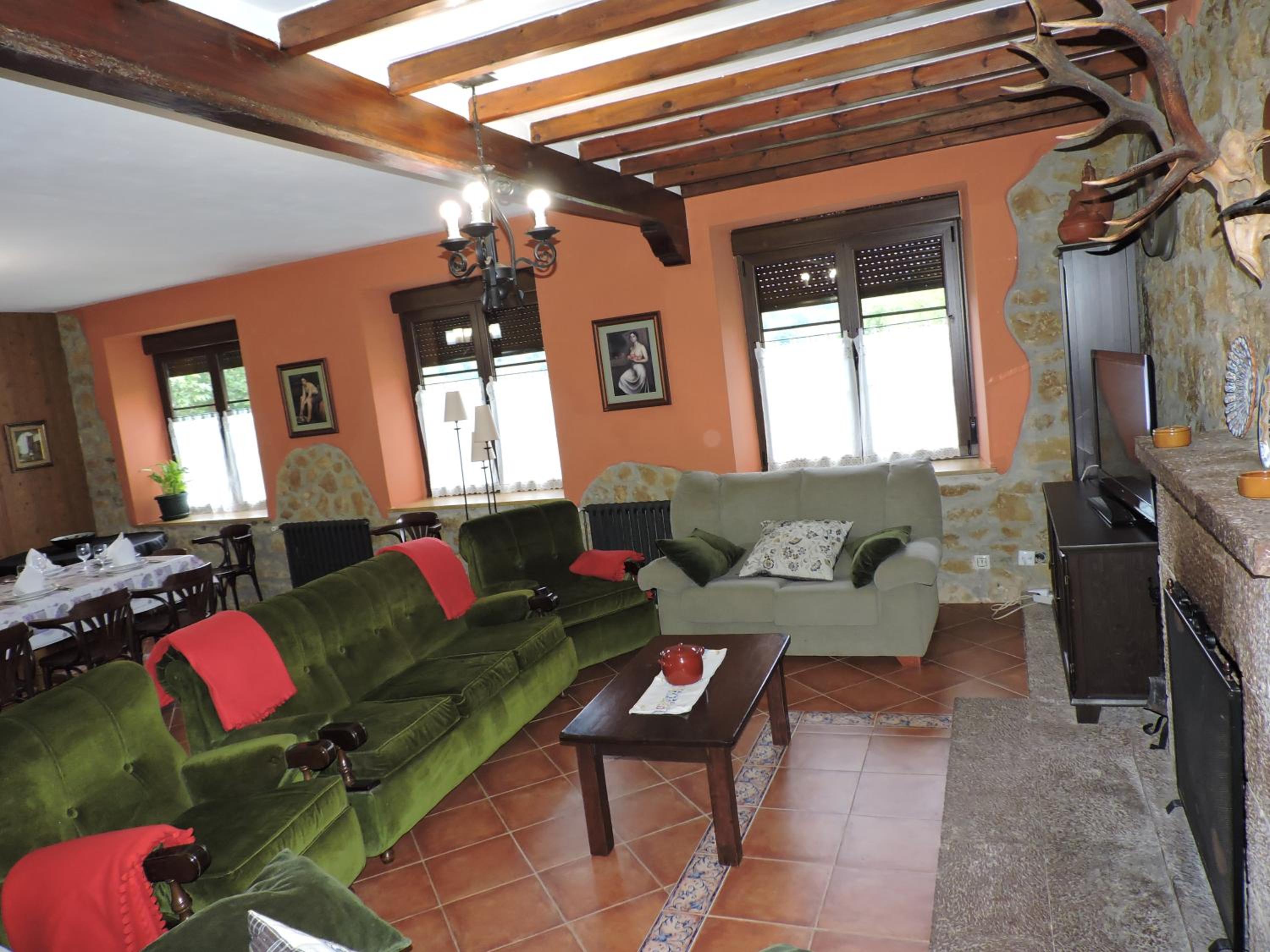 Casa adosada de tres habitaciones
