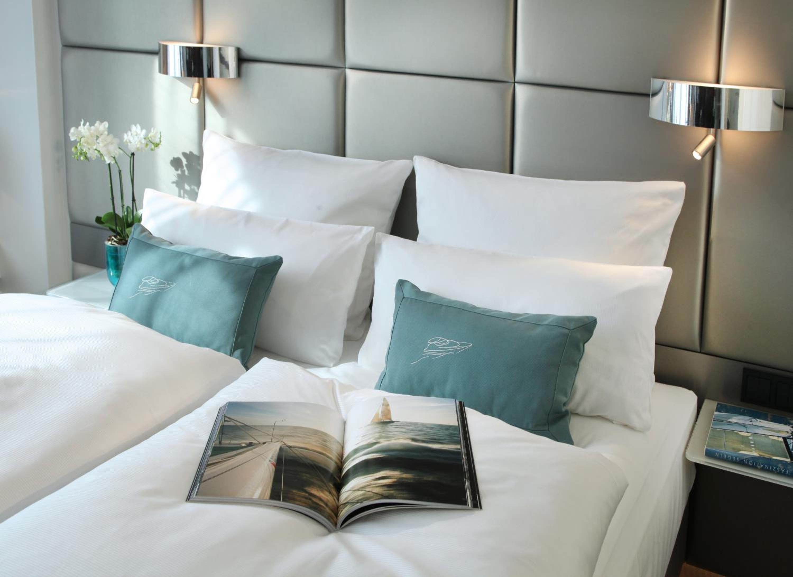 Deluxe Queen Room - Photo 1