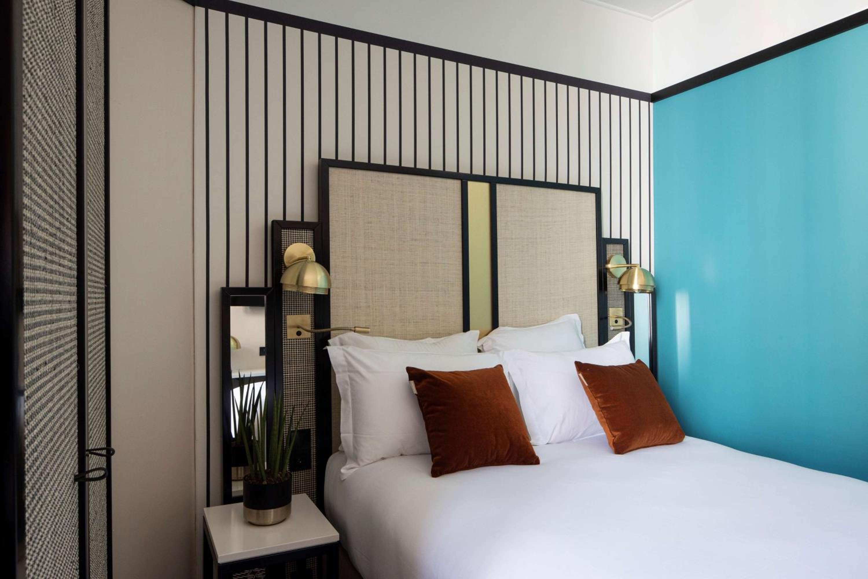 Classic Double Room - Non-Smoking - Photo 10