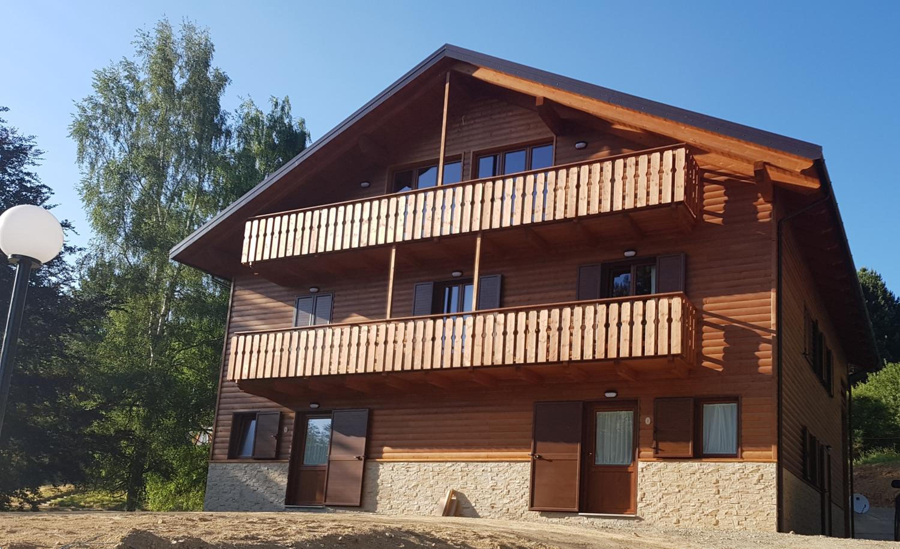 Apartment with Lake View - Photo 7