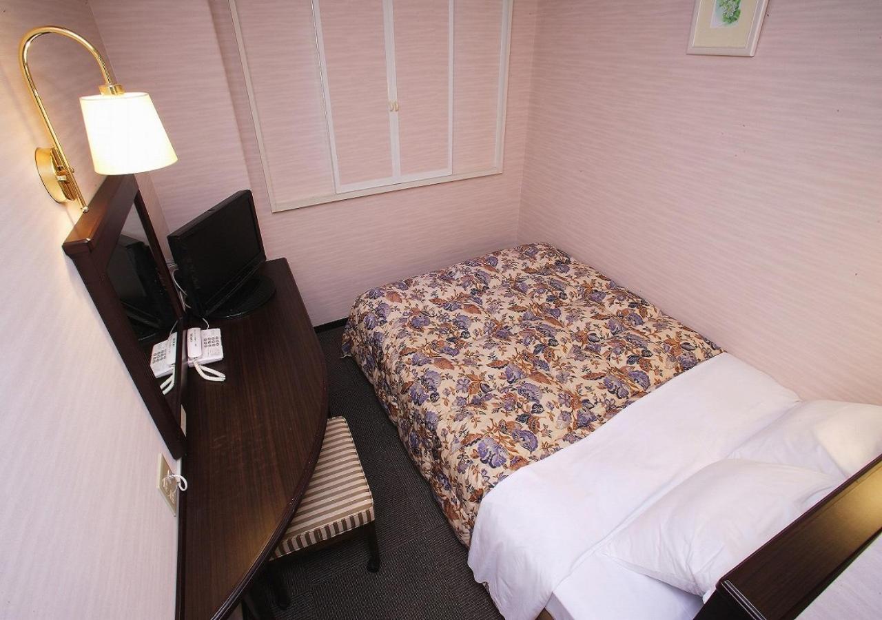 Double Room - Non-Smoking  photo 3
