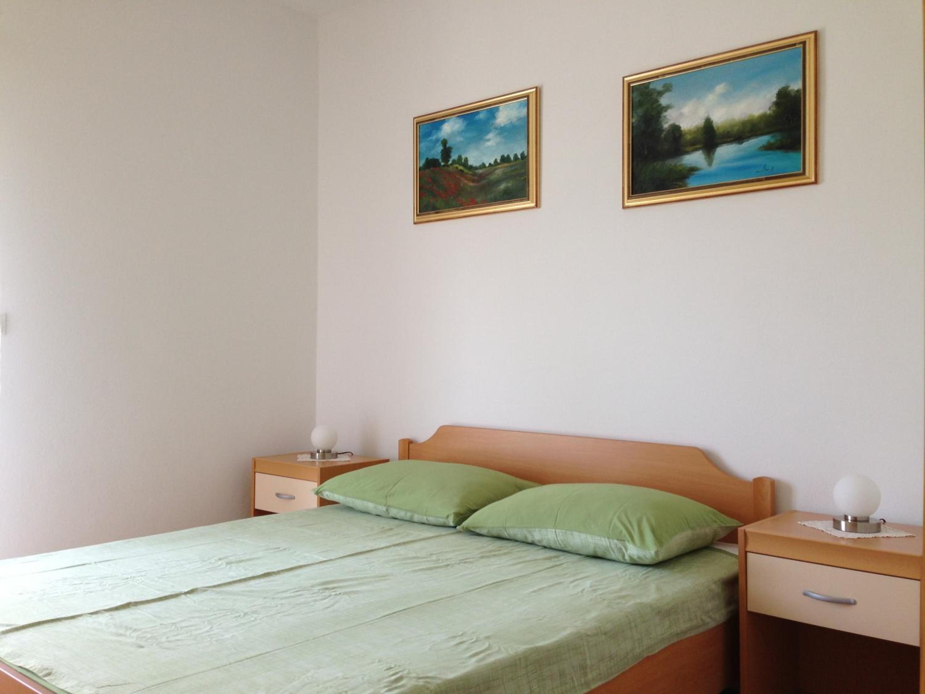 One-Bedroom Apartment with Garden View