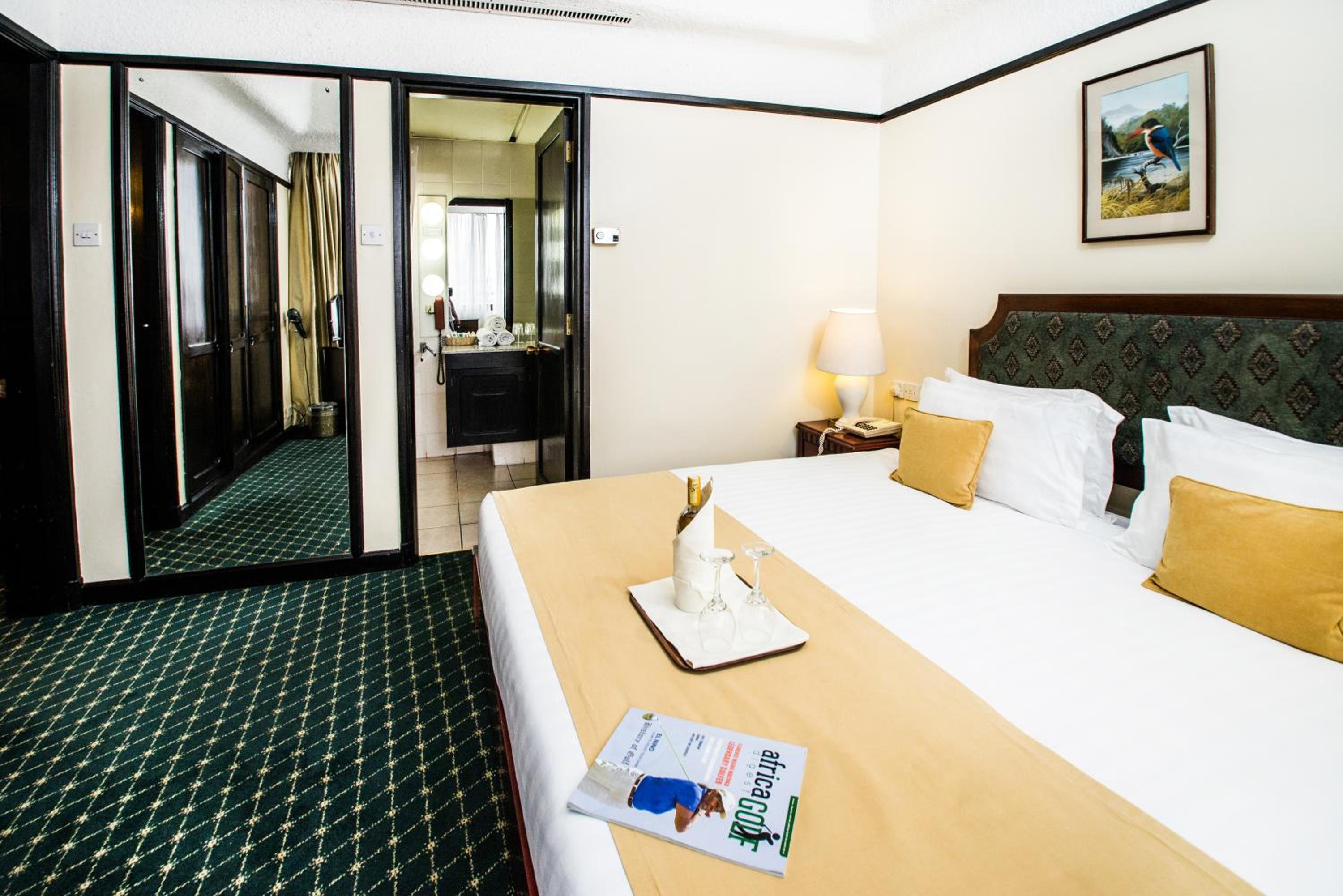 Panoramic Suite - Photo 9