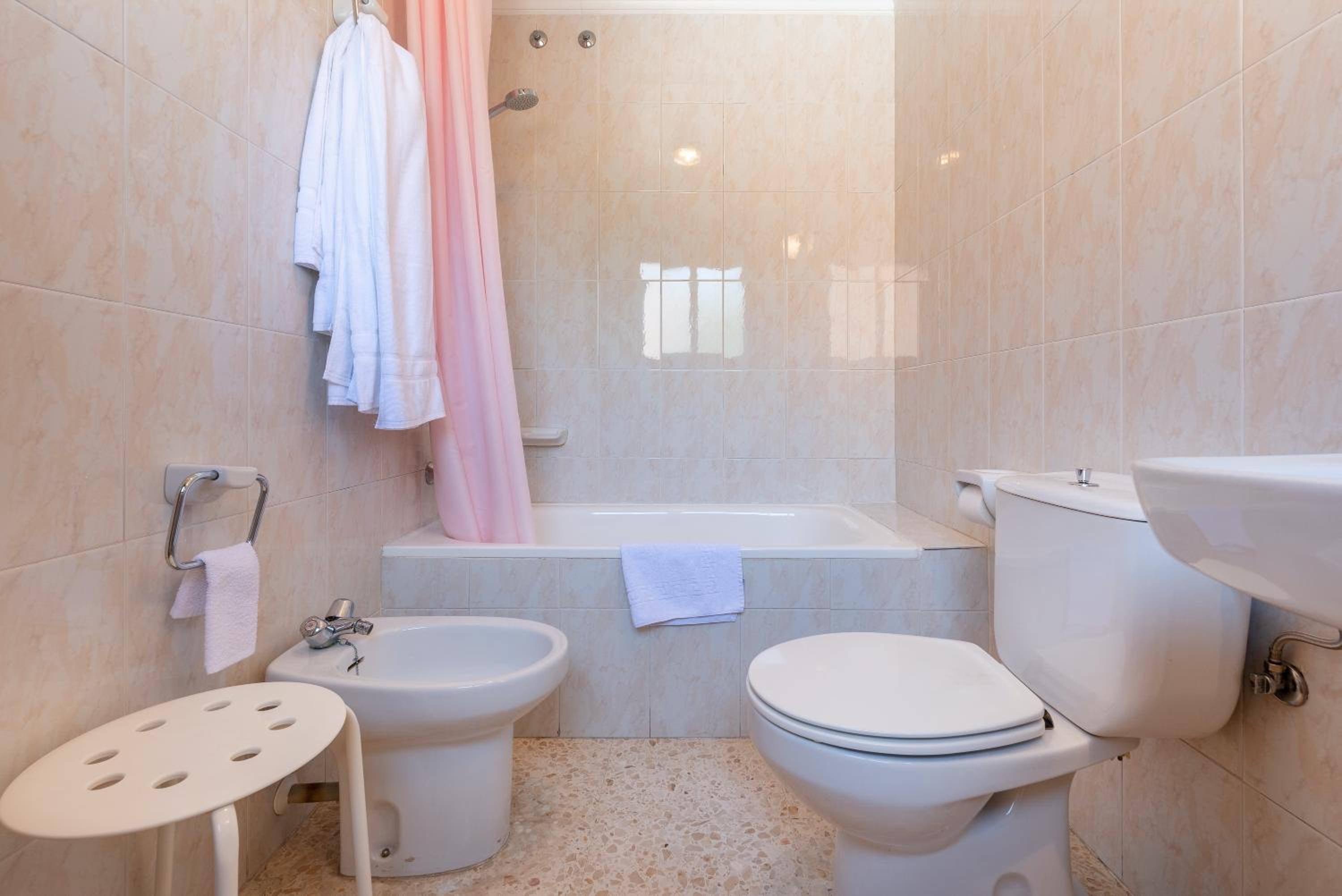 Triple Room - Photo 5