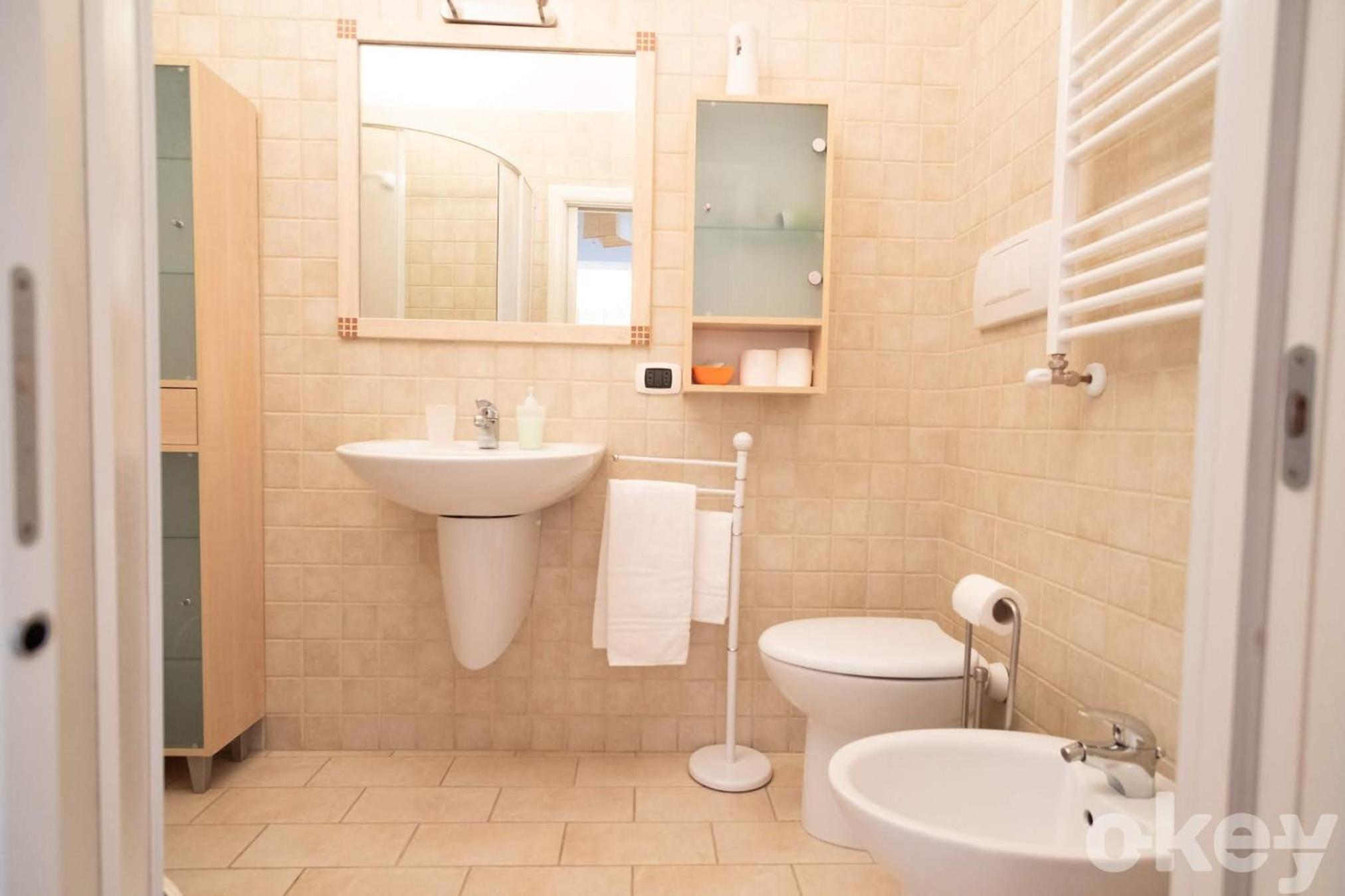 One-Bedroom Apartment - Photo 4