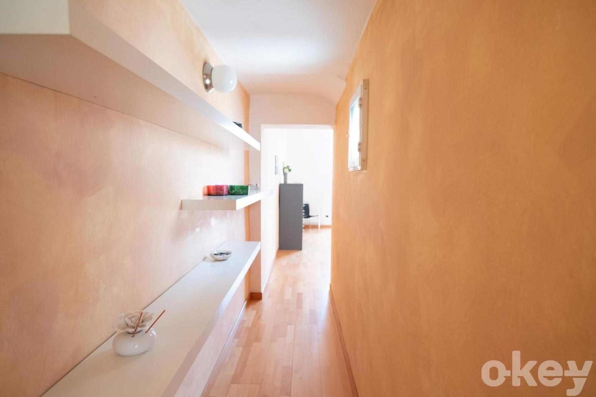 One-Bedroom Apartment - Photo 12