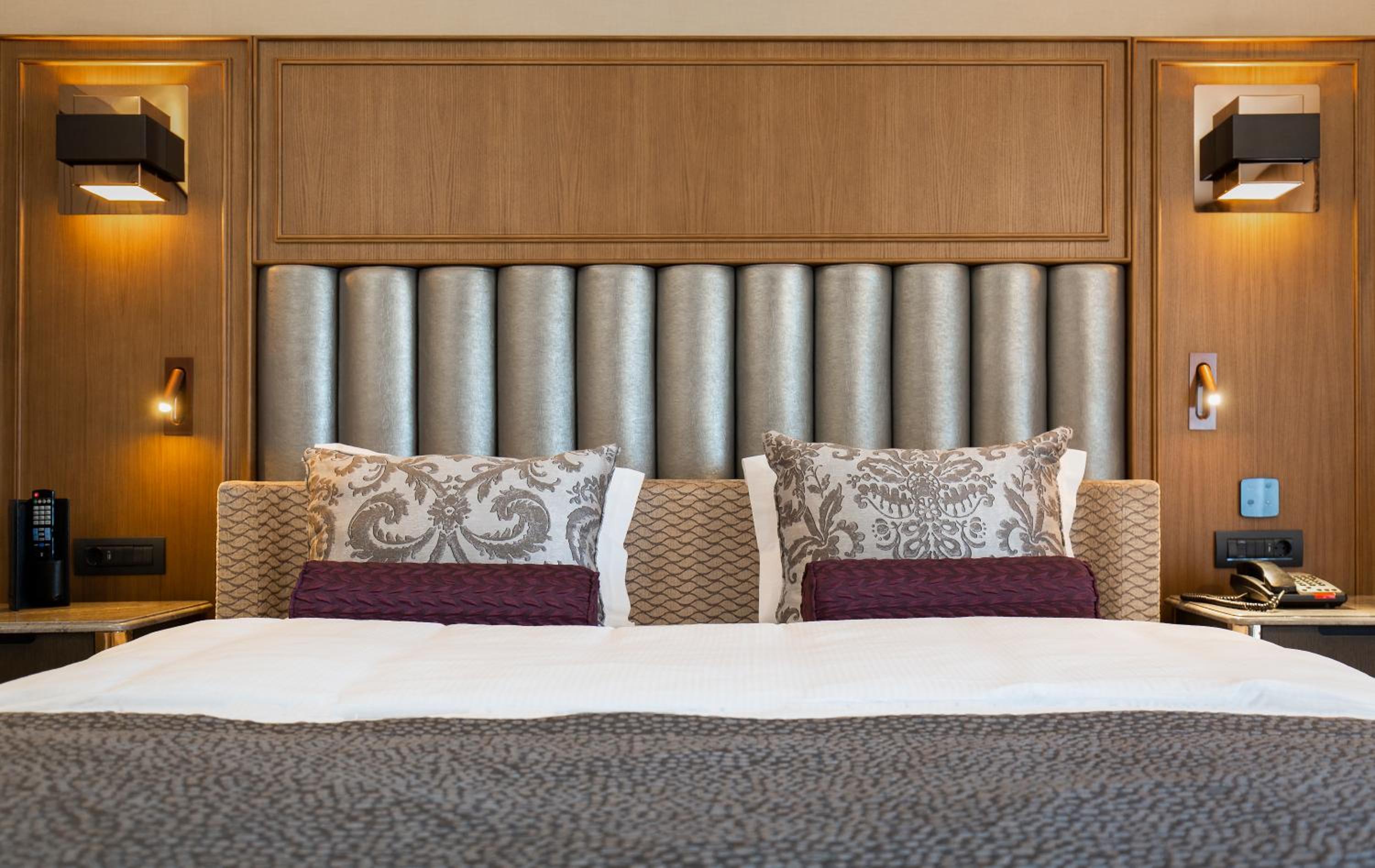Superior Double or Twin Room - Photo 10