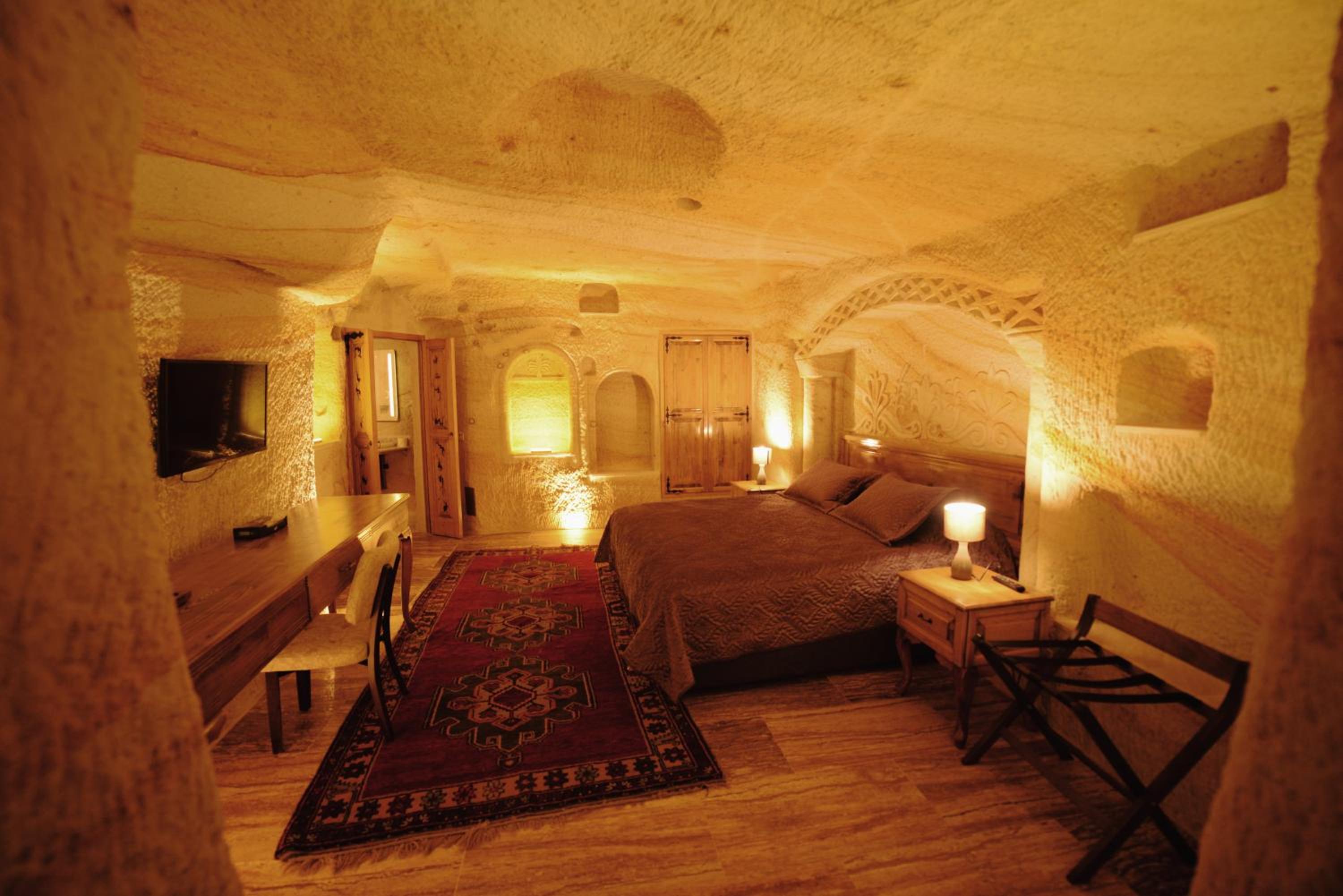 Cave Deluxe Room - Photo 1