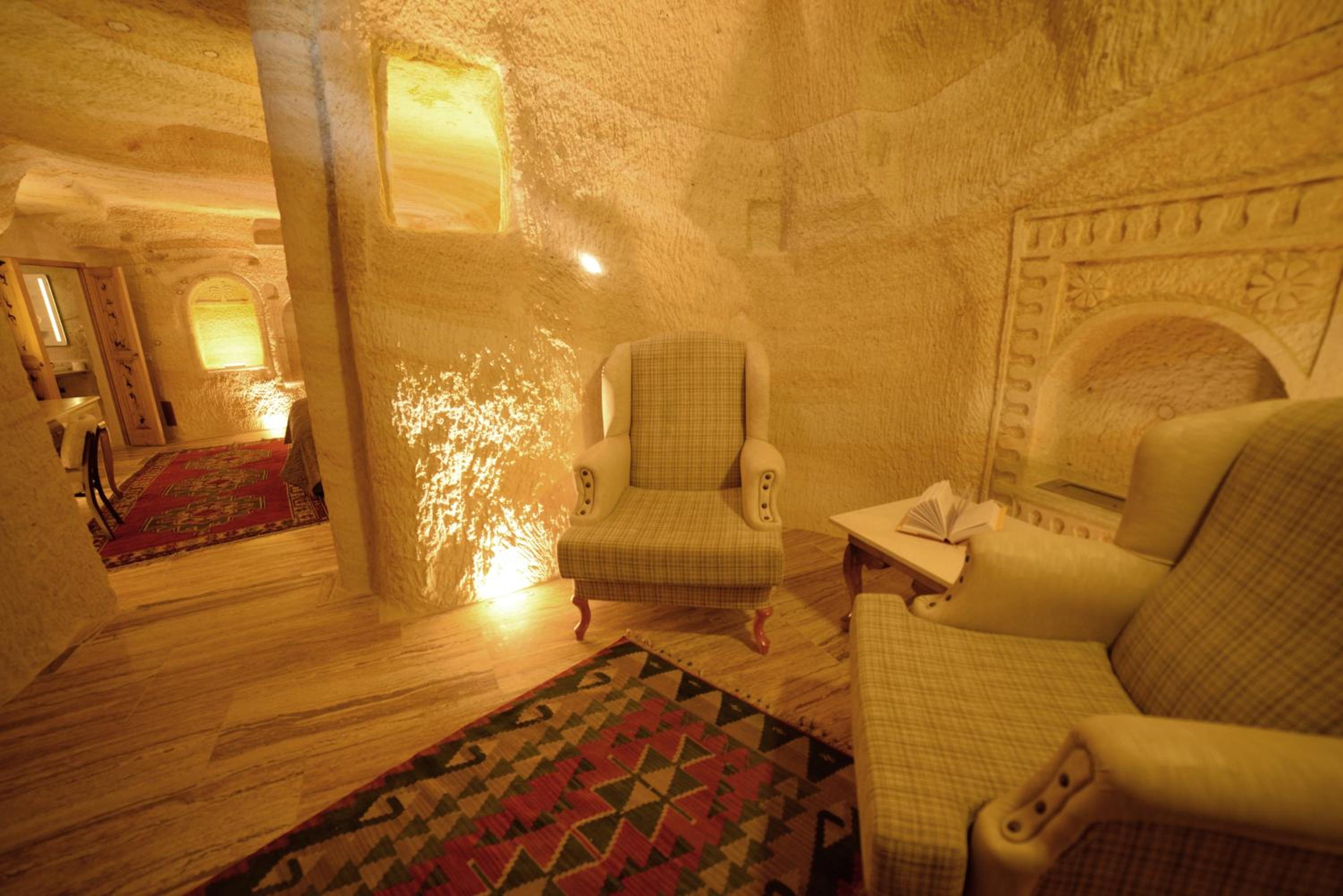 Cave Deluxe Room - Photo 4