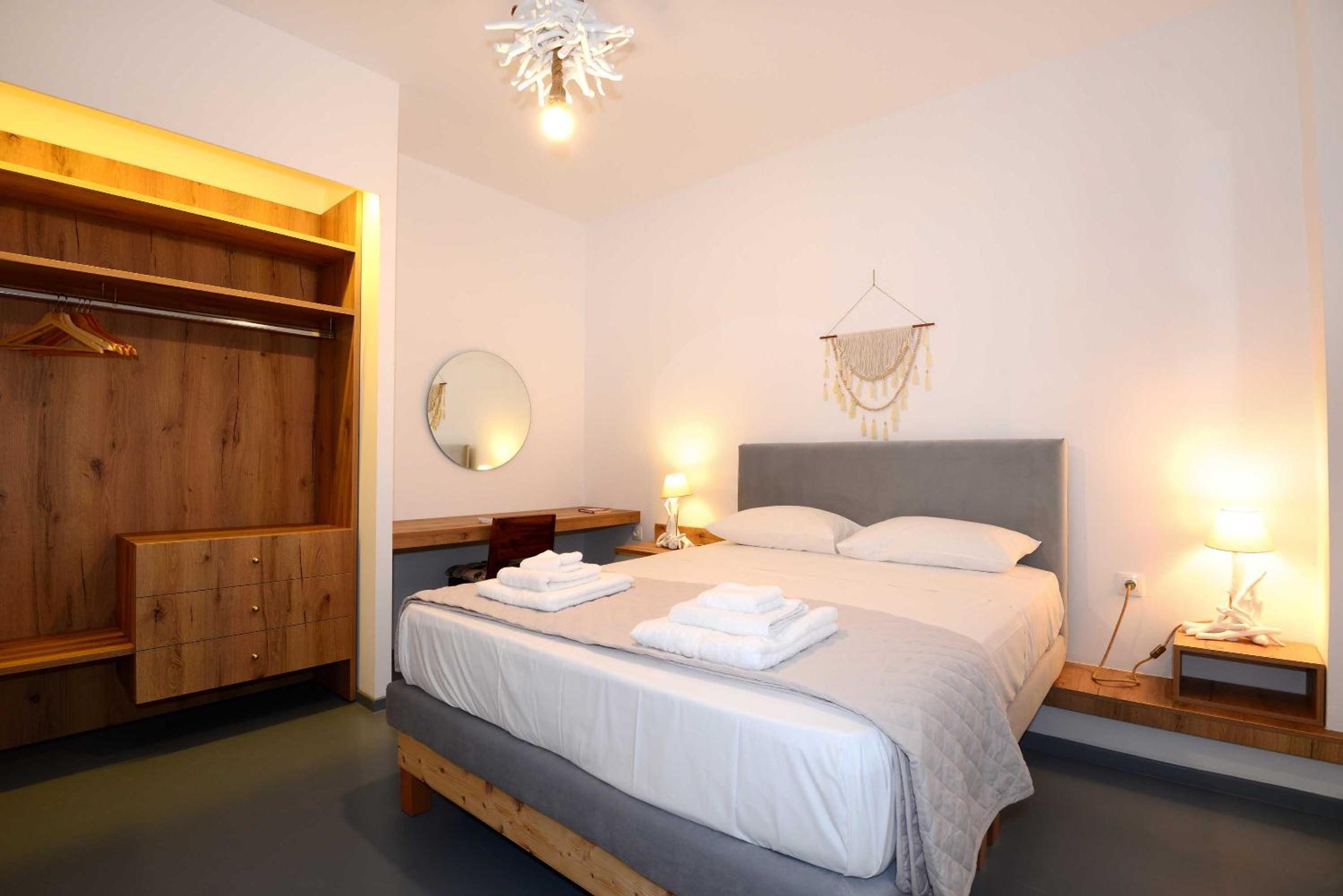 One-Bedroom House photo 1
