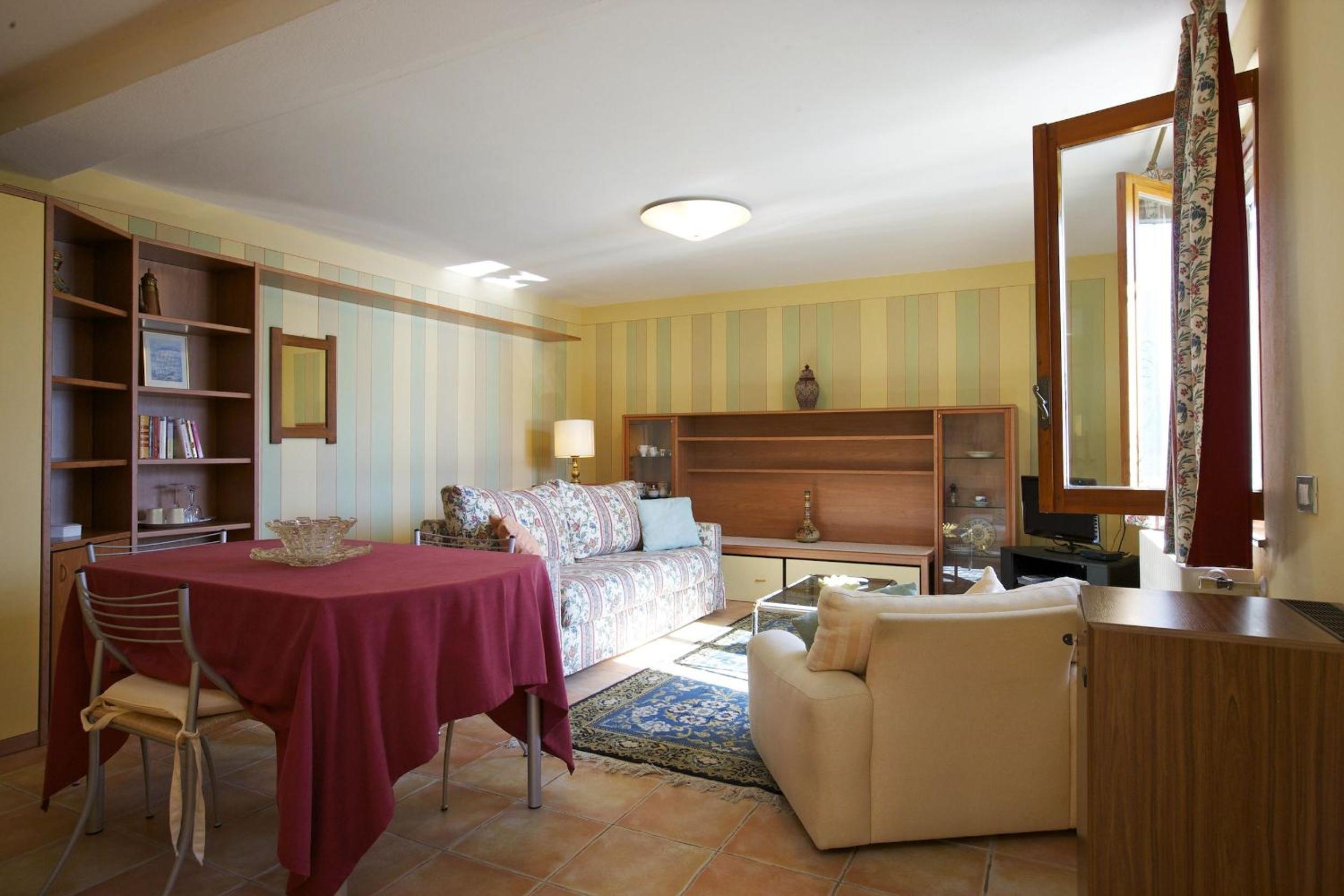 One-Bedroom Holiday Home with Beach Access photo 2
