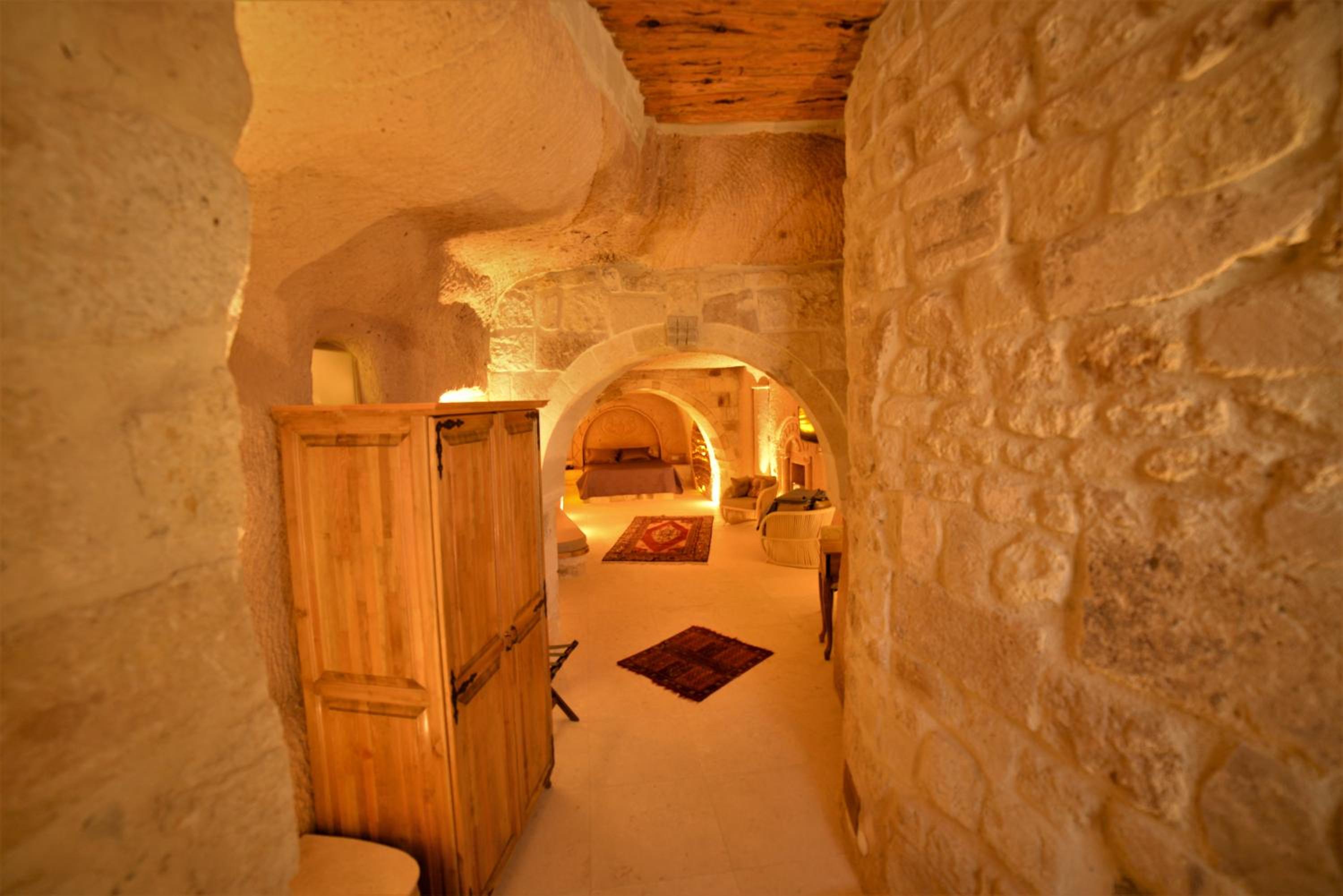 Premium Cave Room