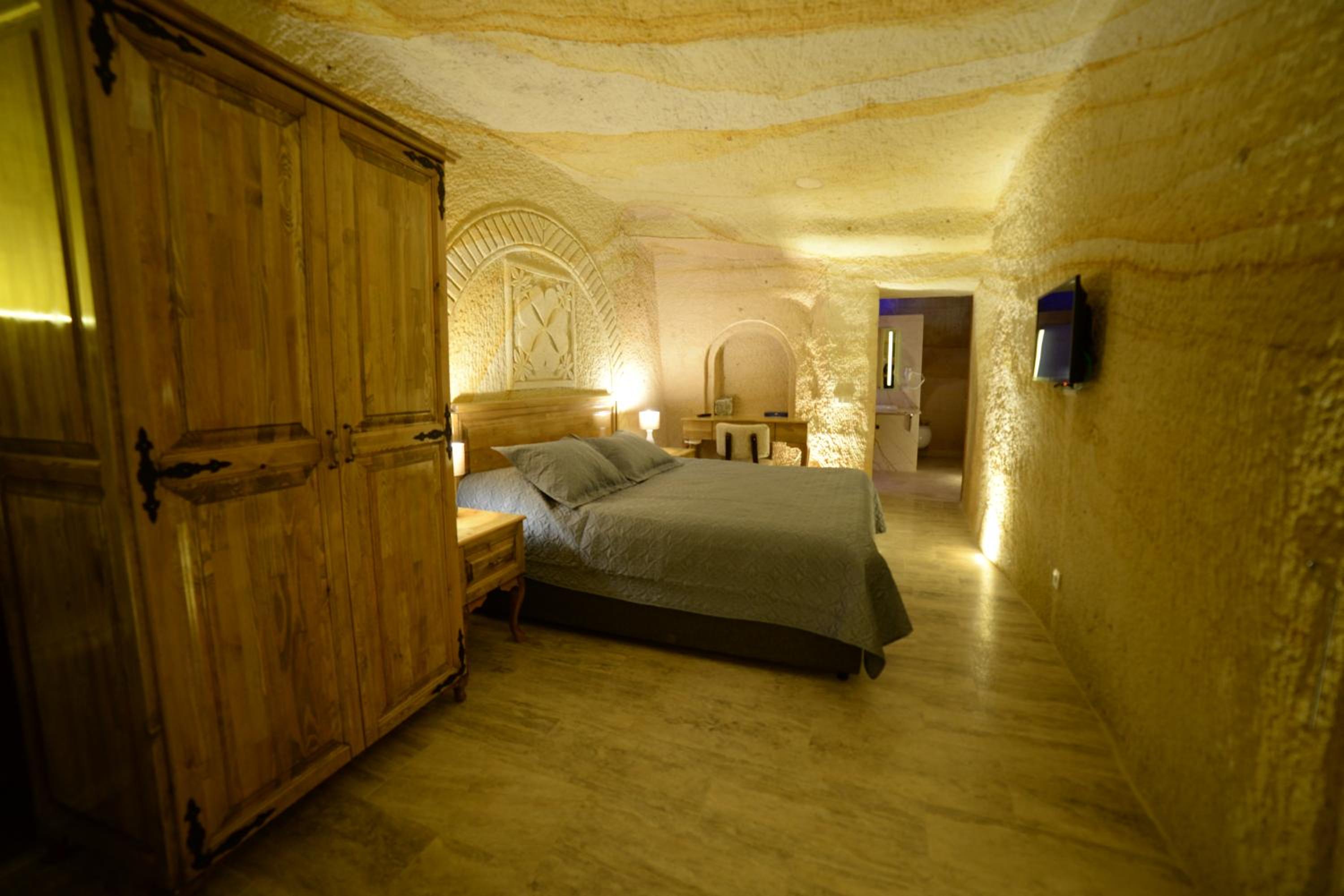 Cave Suite Room - Photo 13