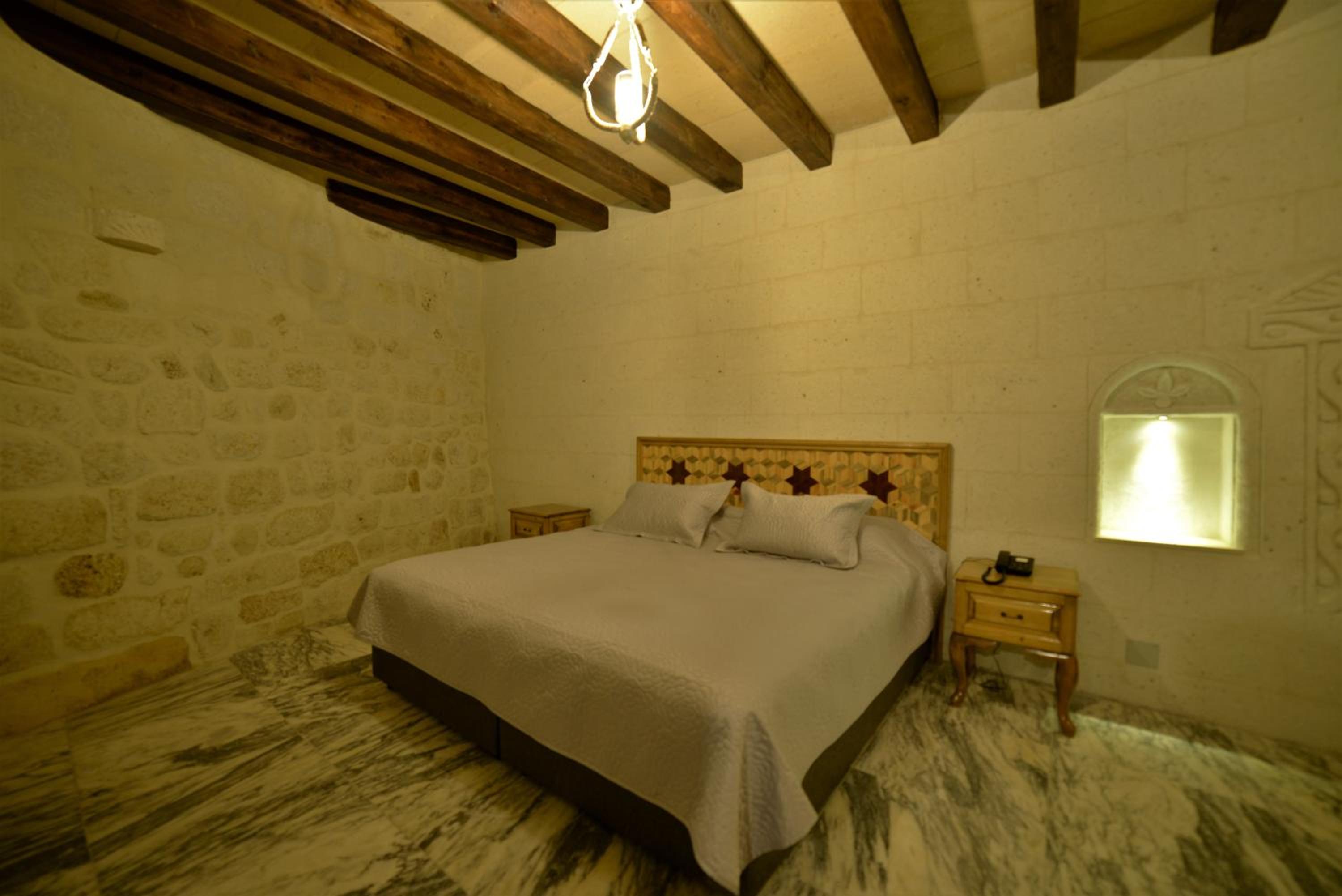 Suite Room - Photo 6