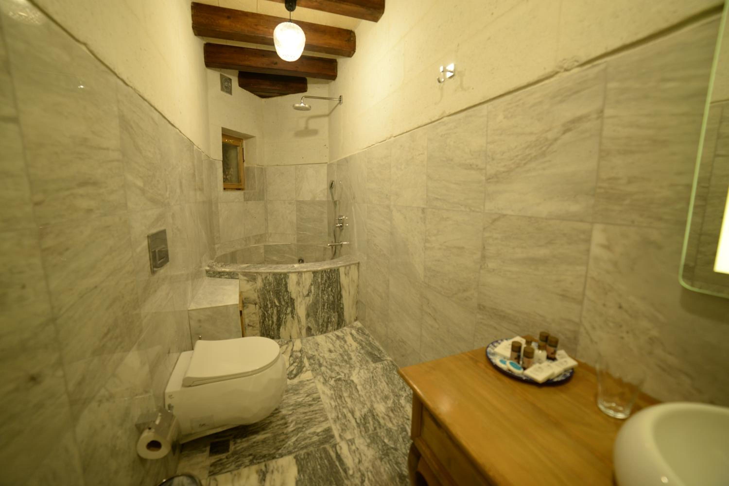 Junior Suite with Terrace - Photo 2
