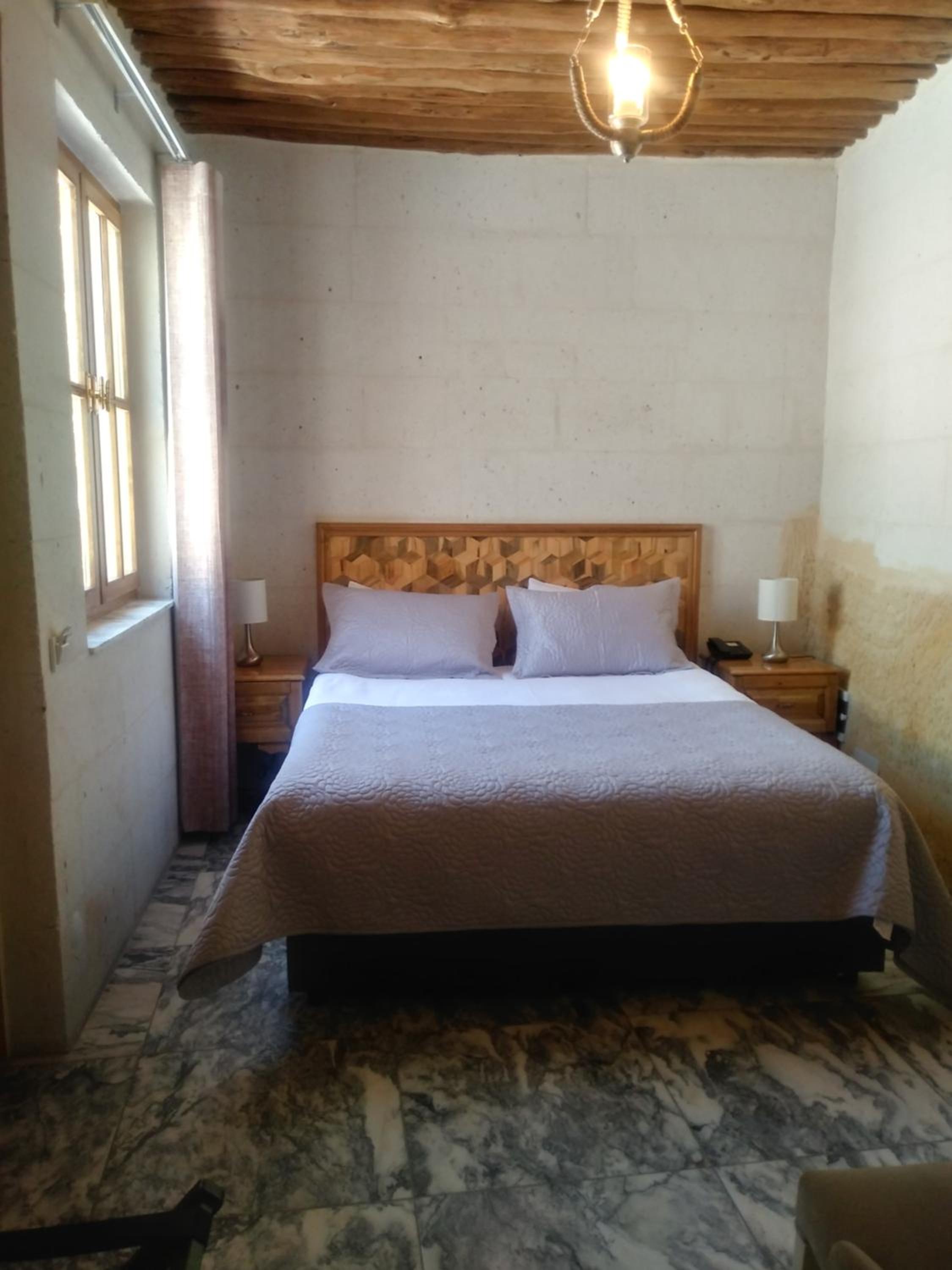 Deluxe Room - Photo 6