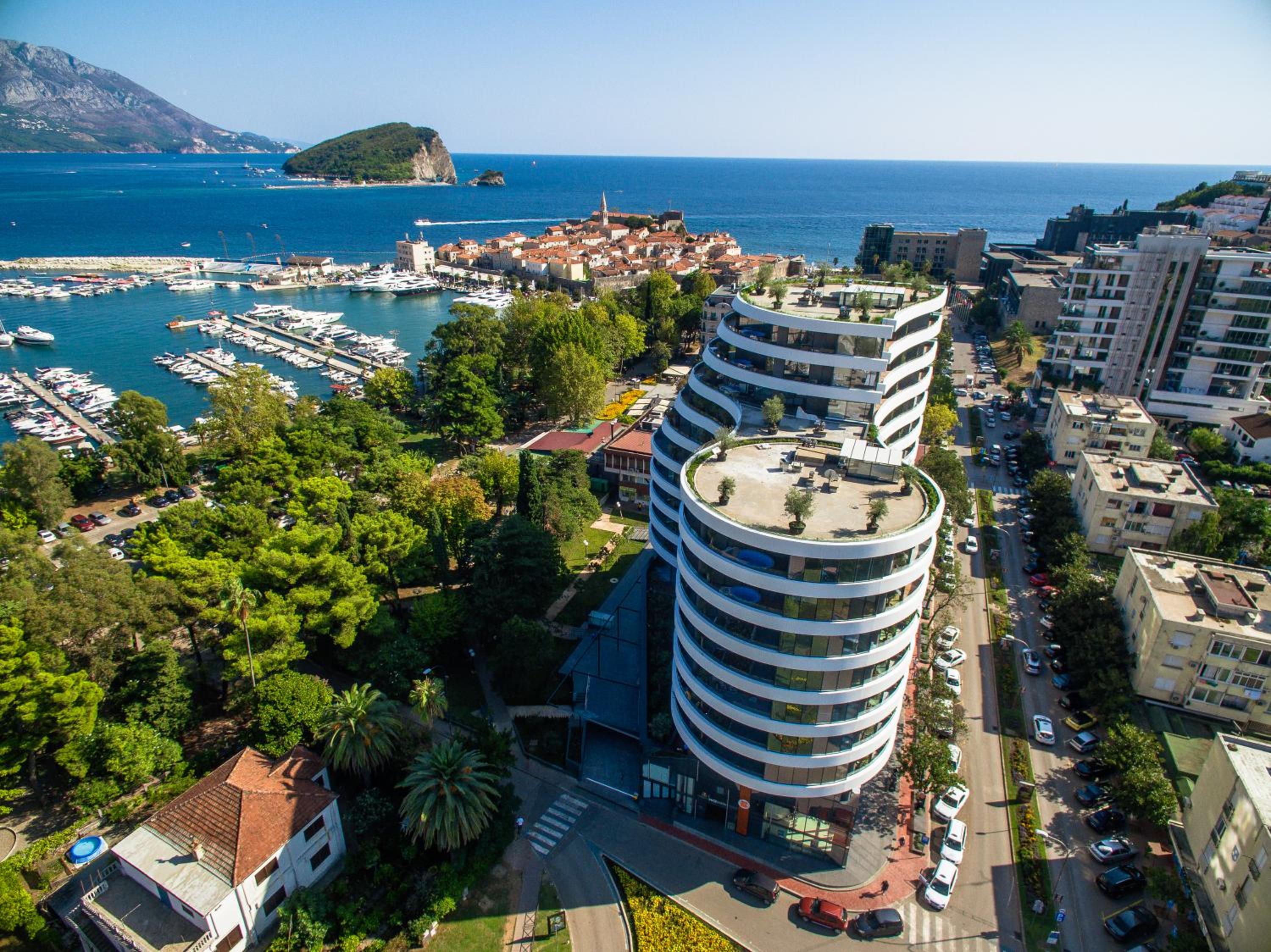 Apartment with Sea View - Photo 10
