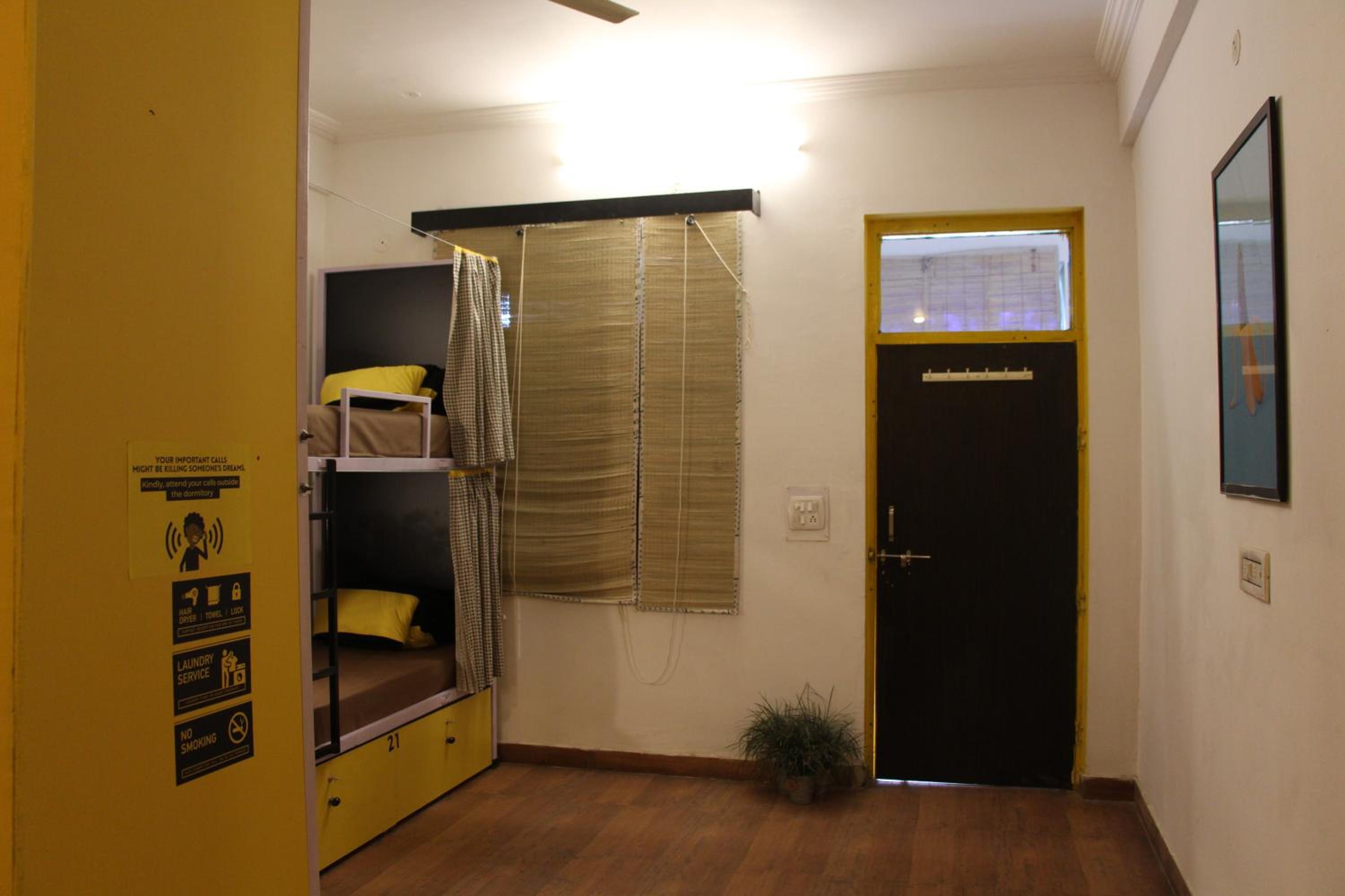 Bed In 4-Bed Female Dormitory Room photo 3