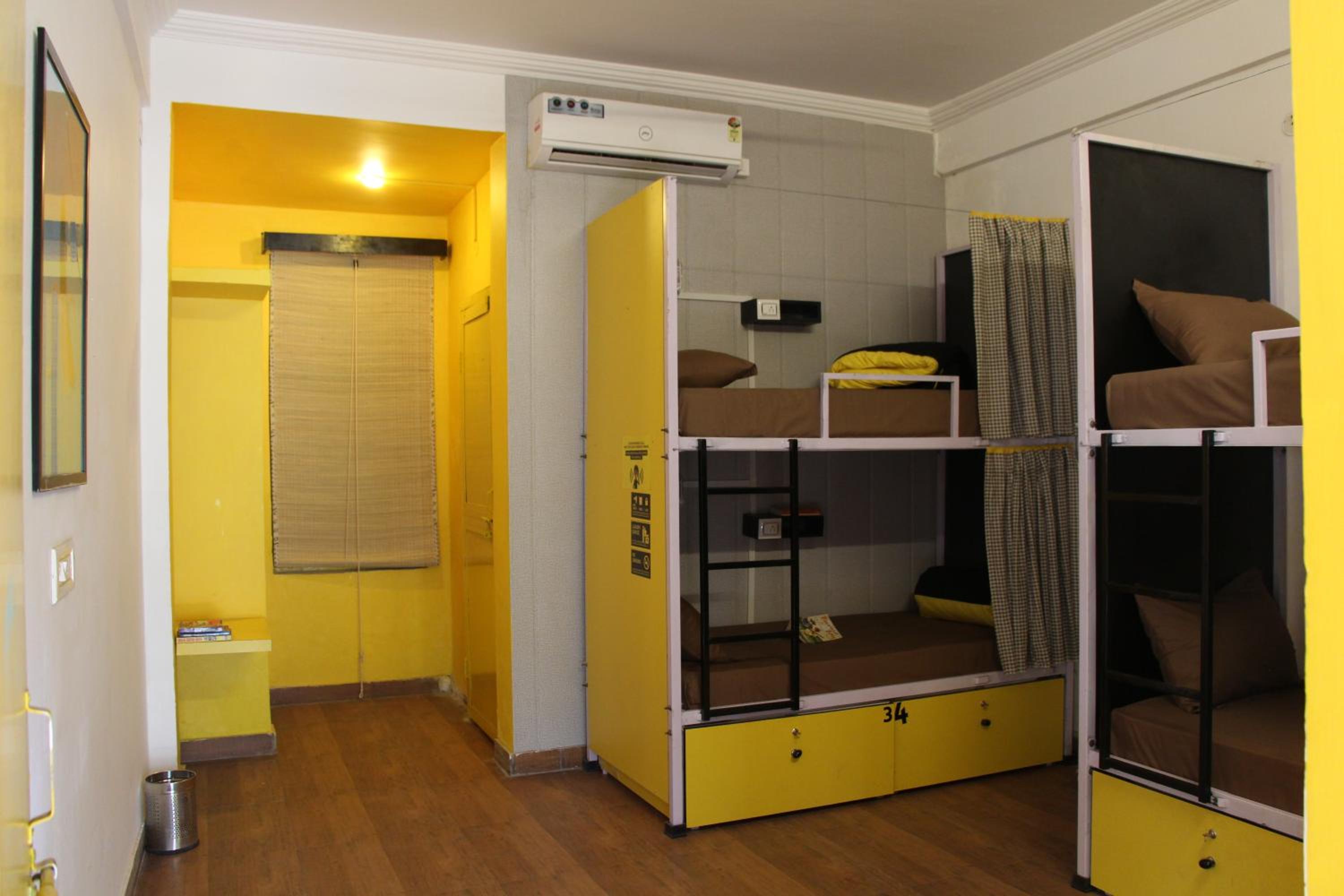 Bed In 4-Bed Female Dormitory Room photo 1