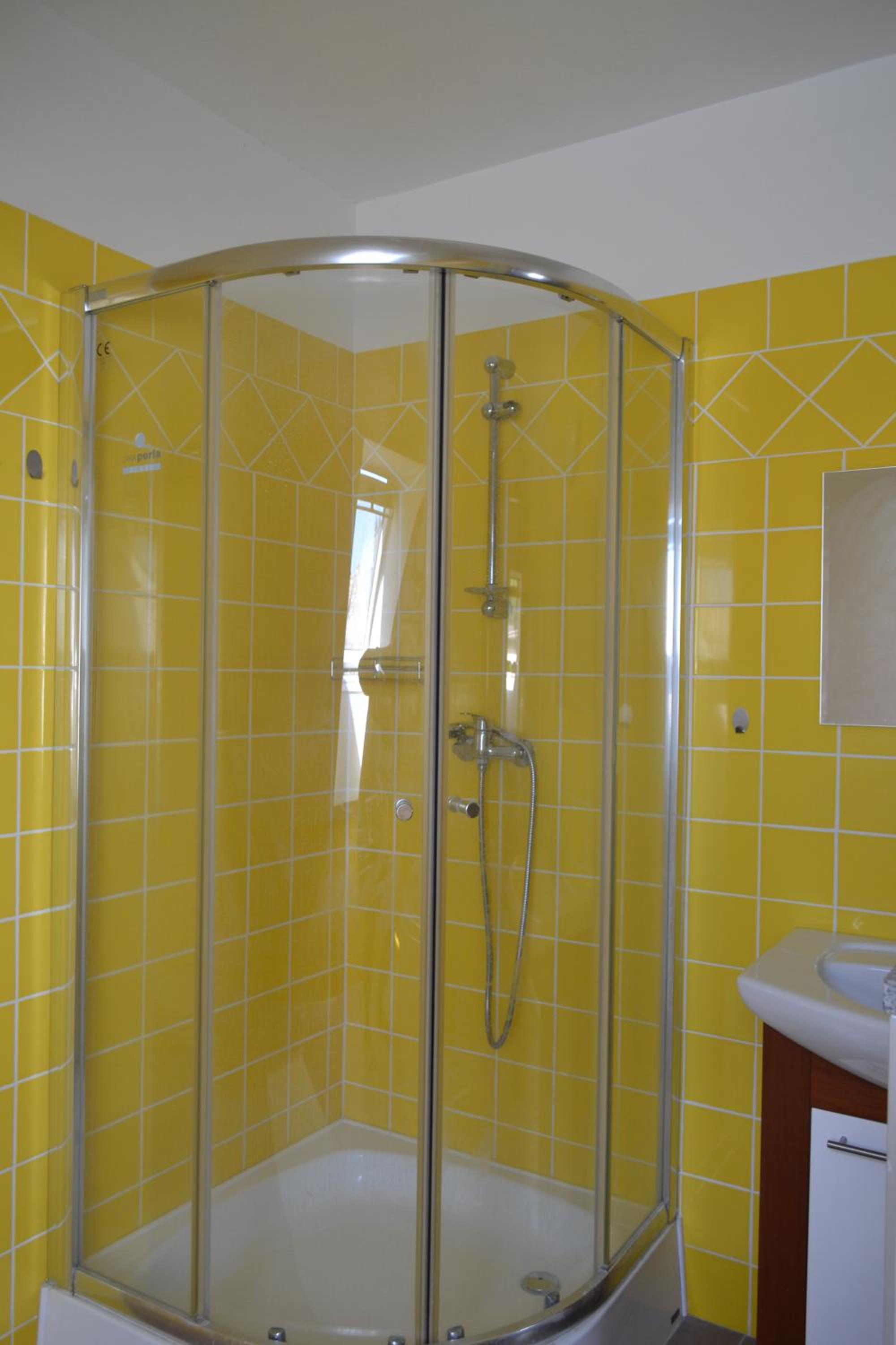 Deluxe Quadruple Room photo 2