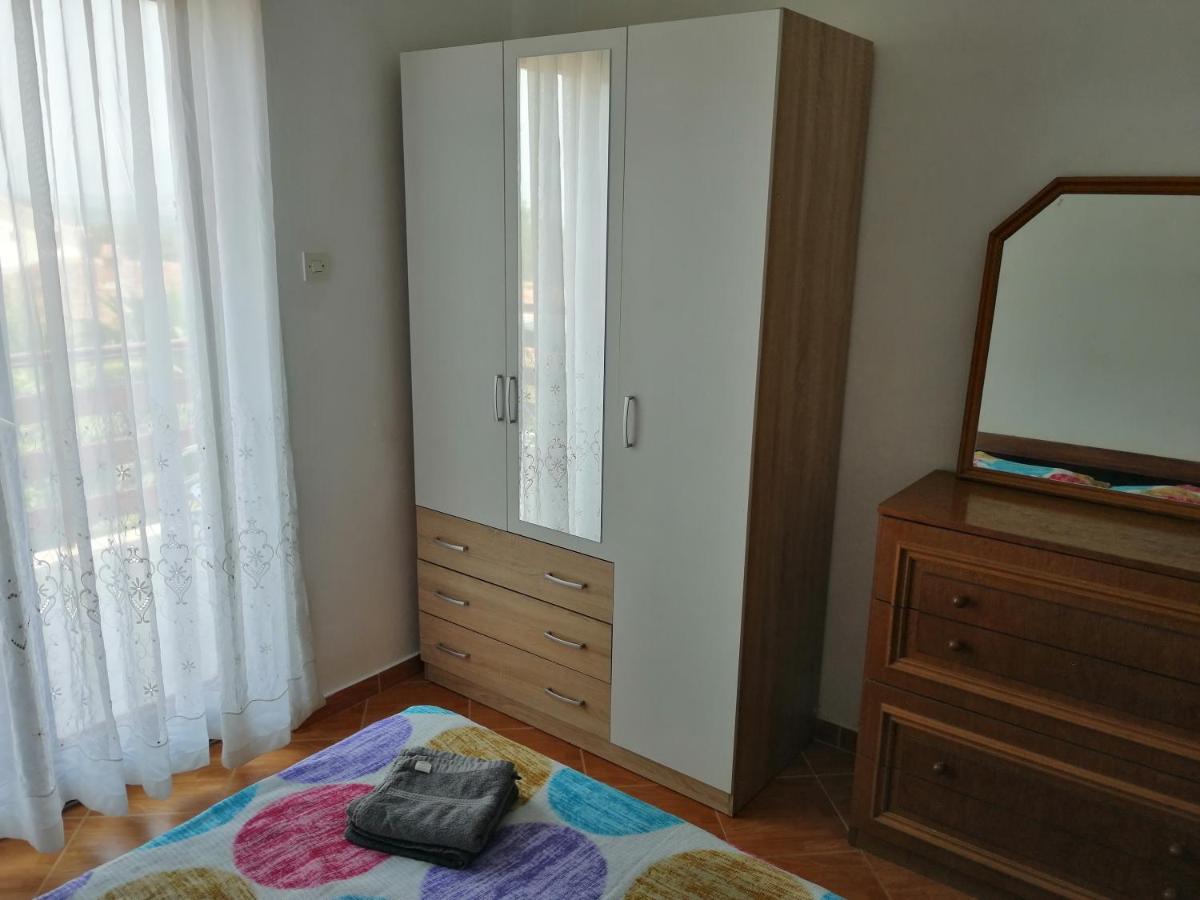 Apartment with Sea View - Photo 6