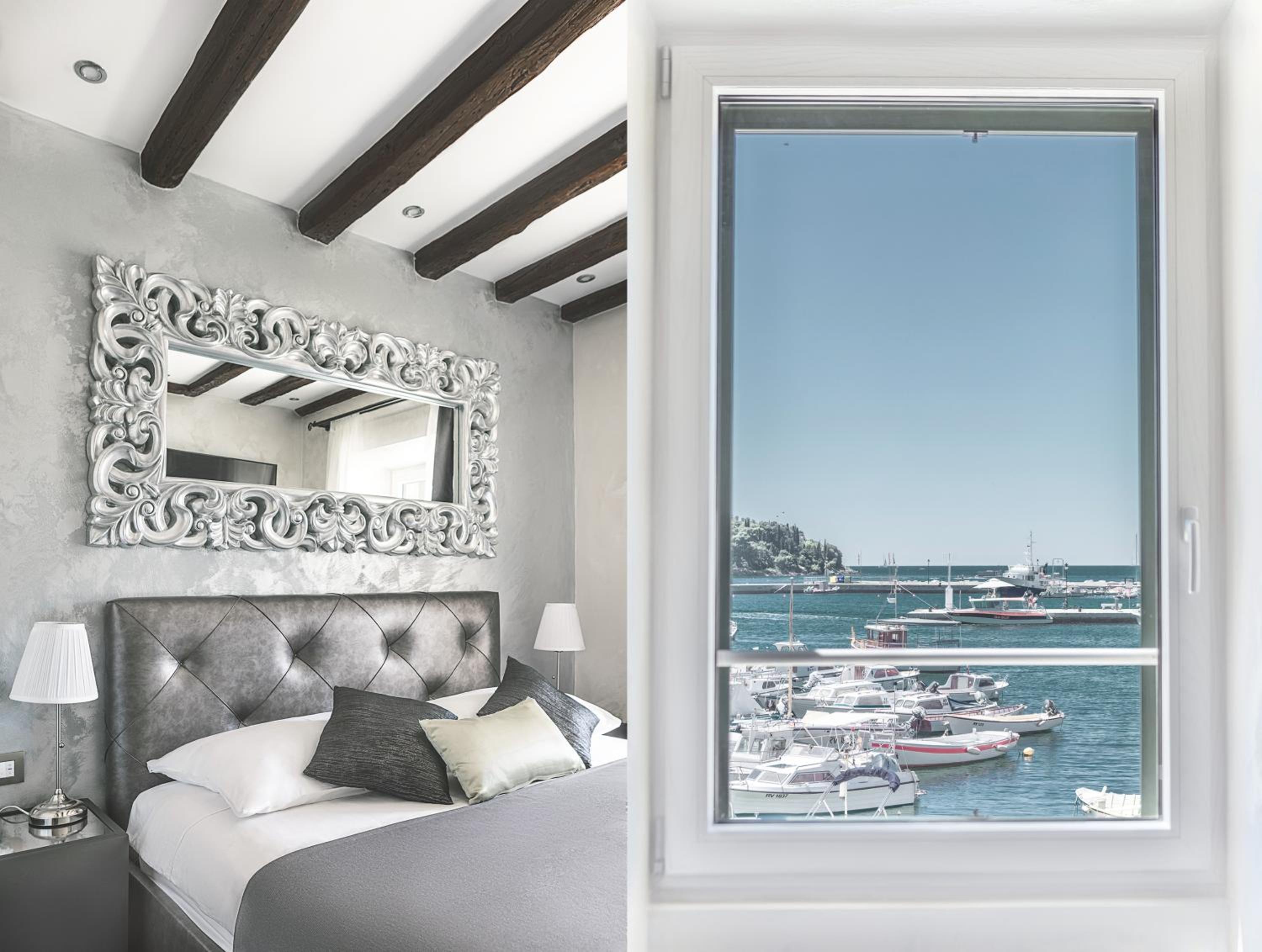 Apartment with Sea View - Photo 4