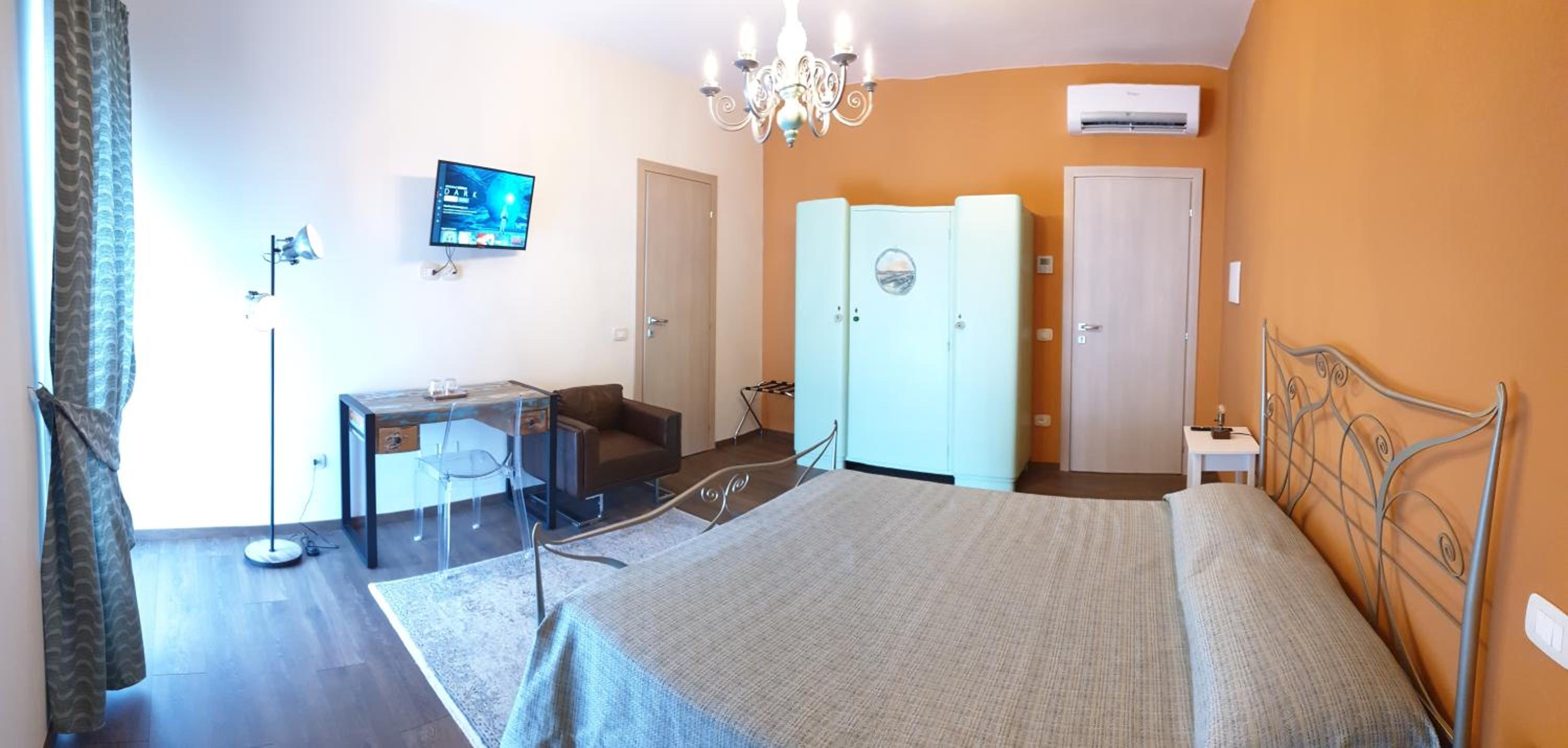 Triple Room with Private Bathroom - Photo 9