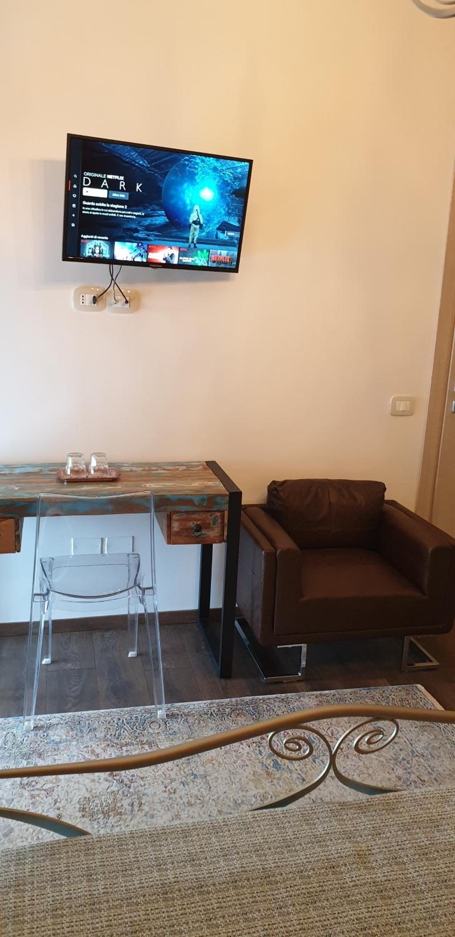 Triple Room with Private Bathroom - Photo 2