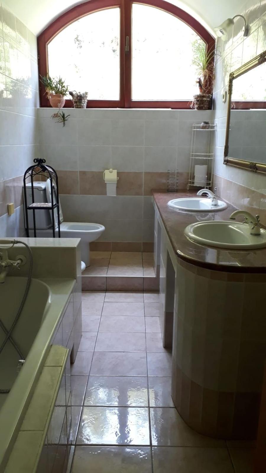 Three-Bedroom Apartment - Photo 16
