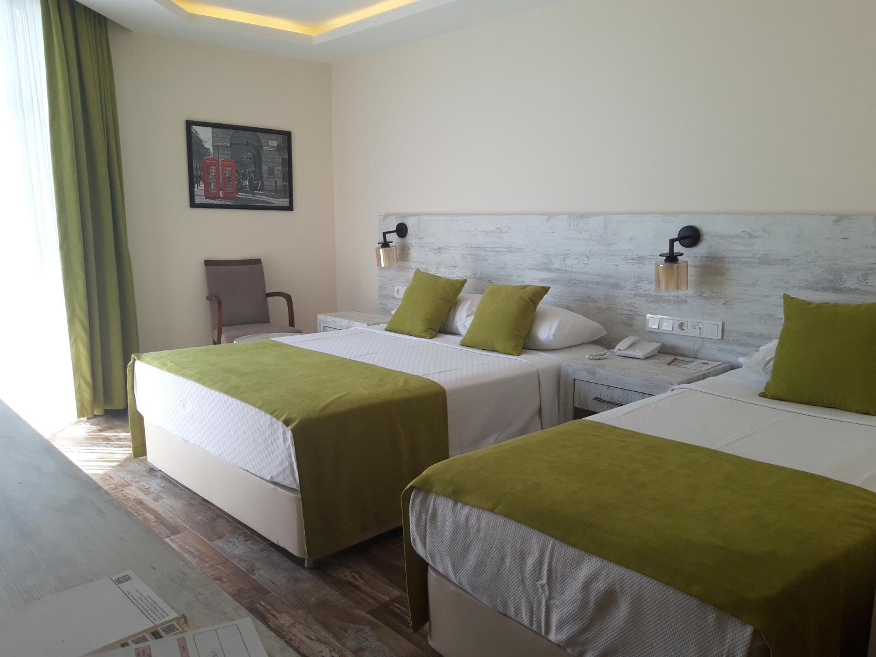 Triple Room