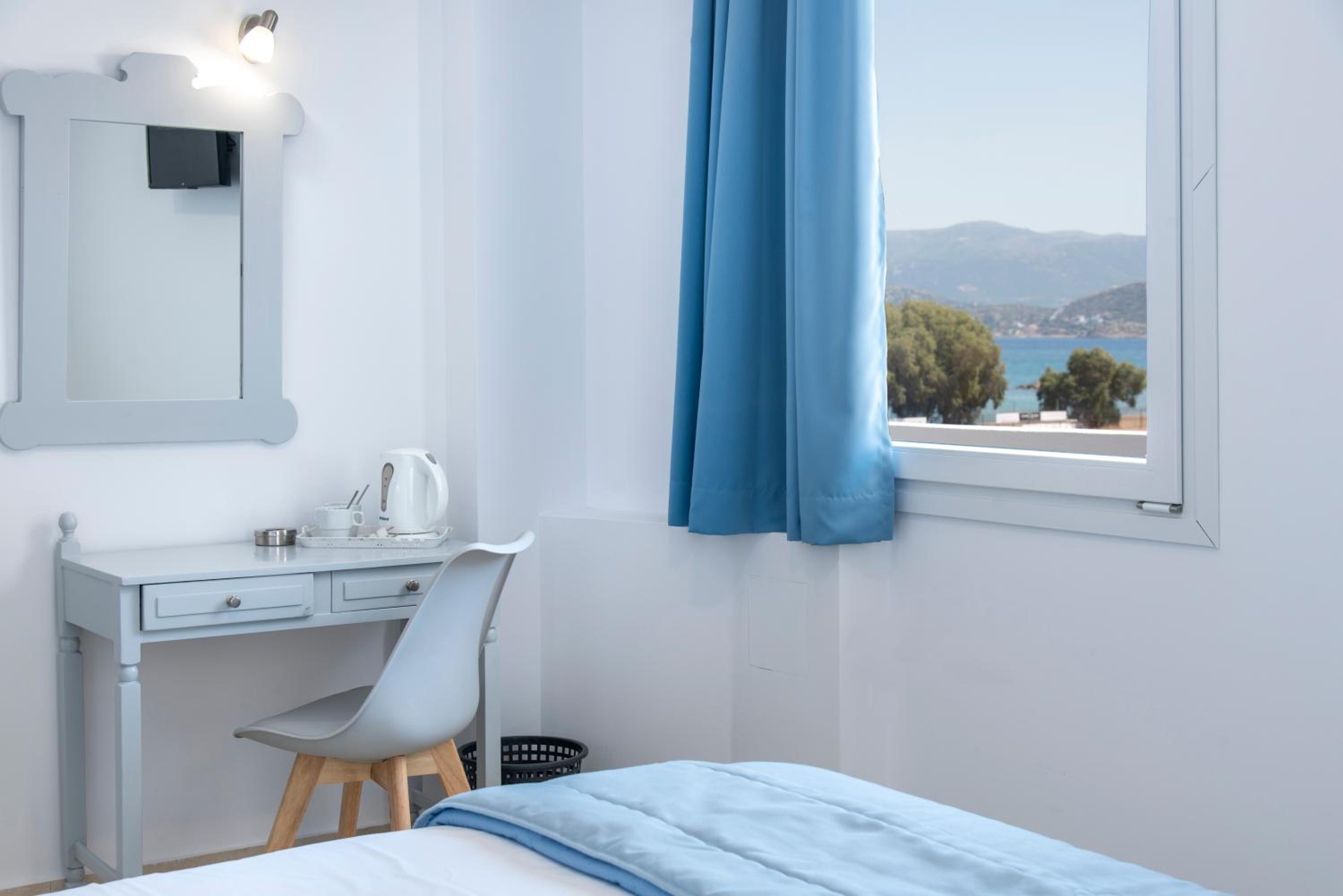 Superior Double or Twin Room with Sea View - Photo 5