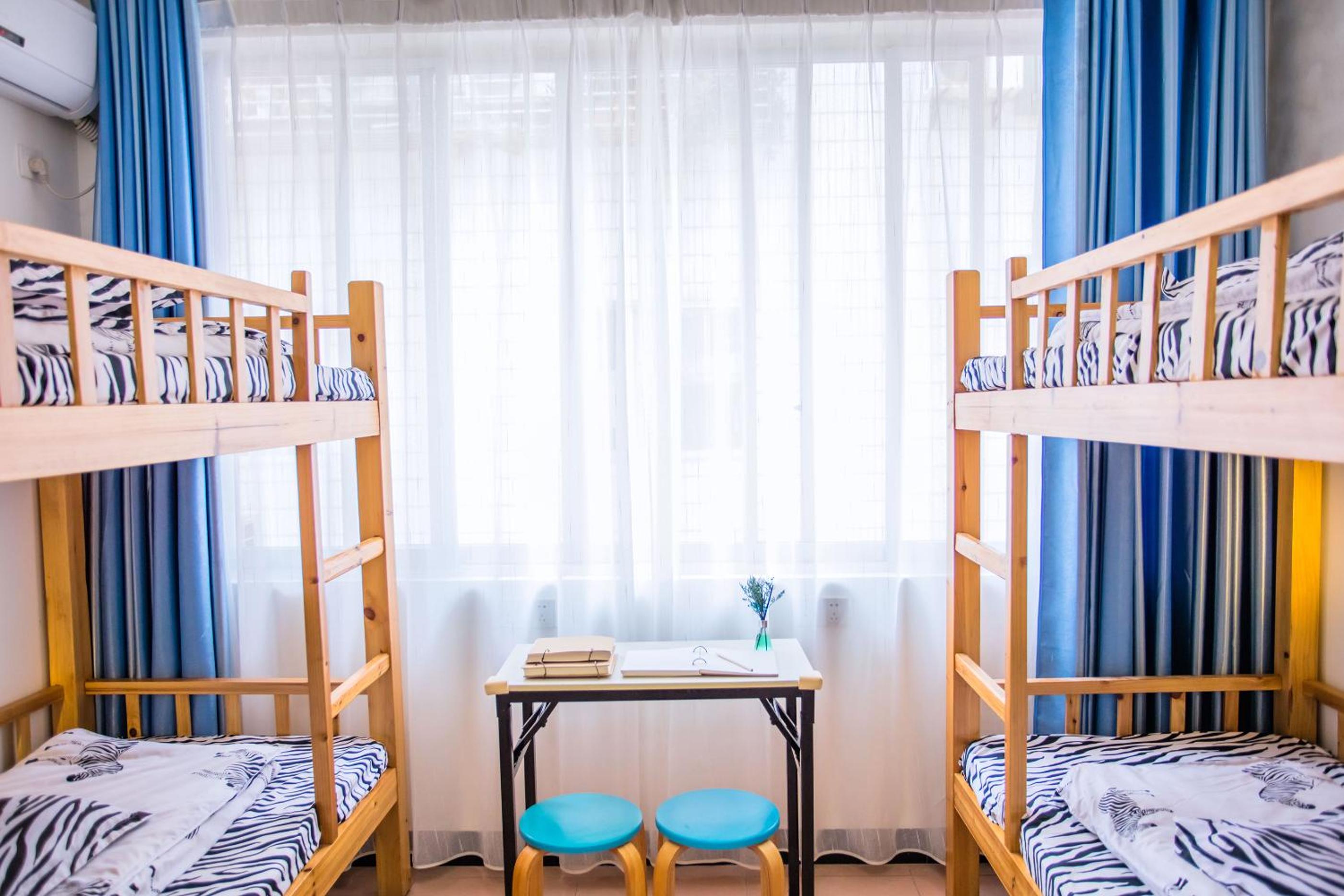 Bed in 4-Bed Male Dormitory Room photo 2