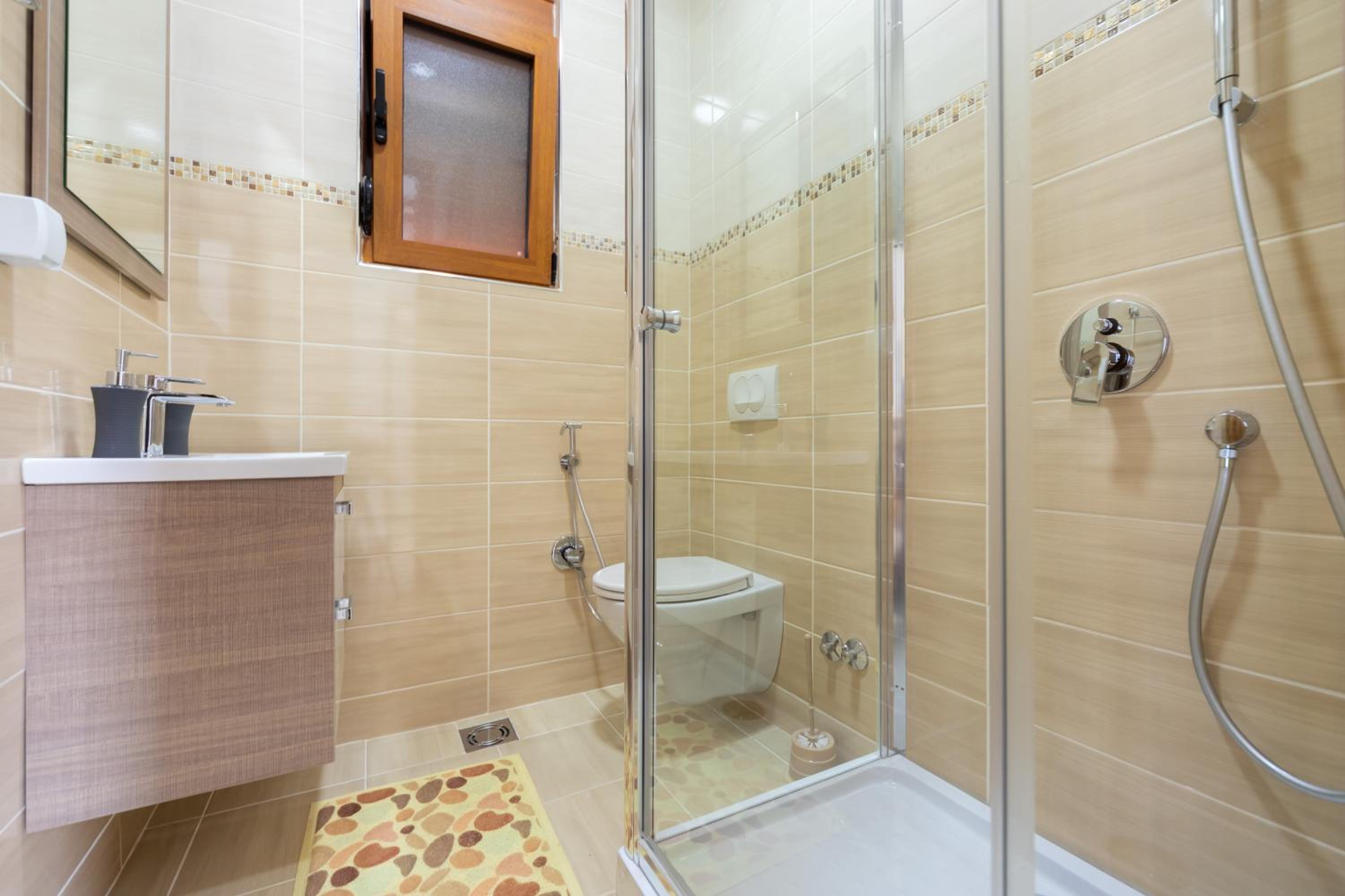 Apartment with Pool View  - Photo 7