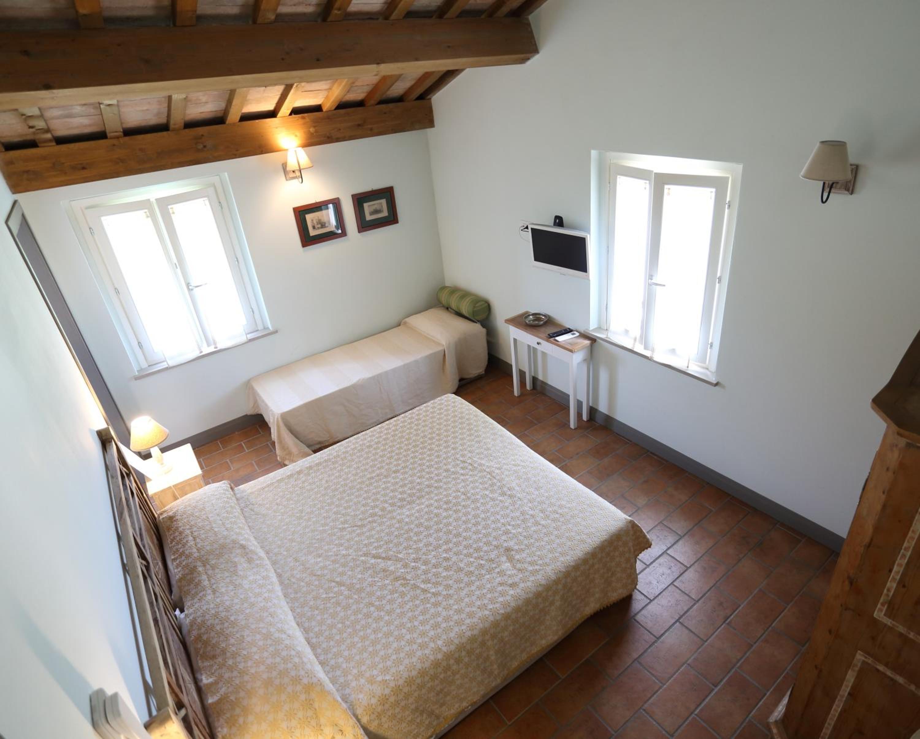 Basic Triple Room - Photo 1