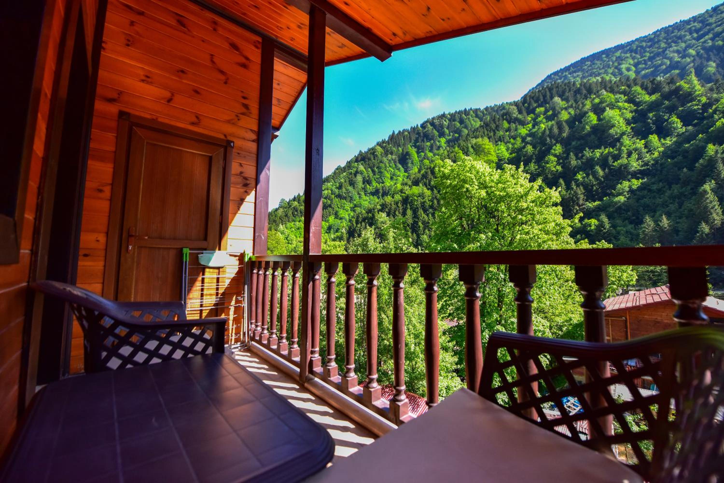 One-Bedroom Suite with Balcony (Attic) - Photo 7