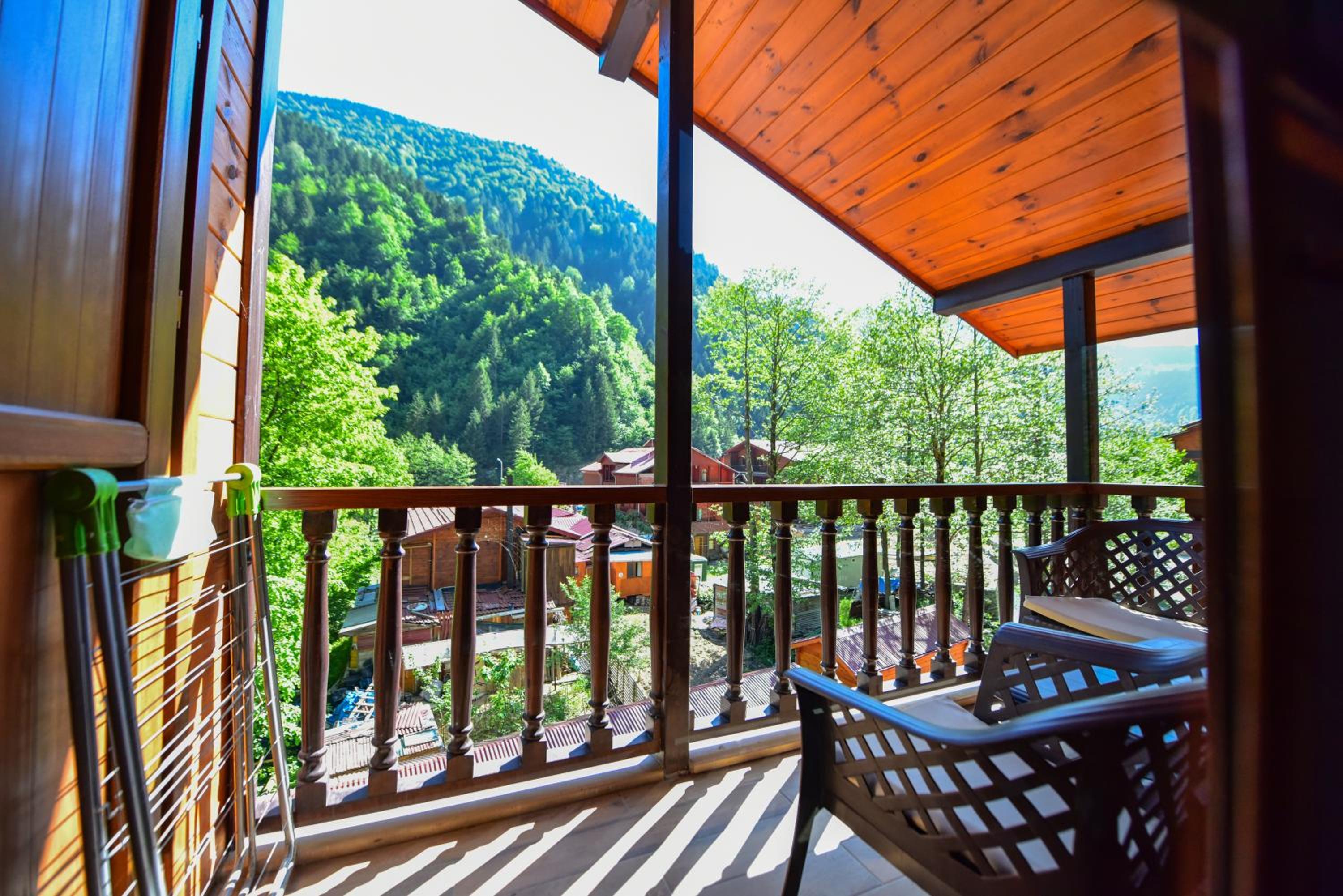 One-Bedroom Suite with Balcony (Attic) - Photo 6