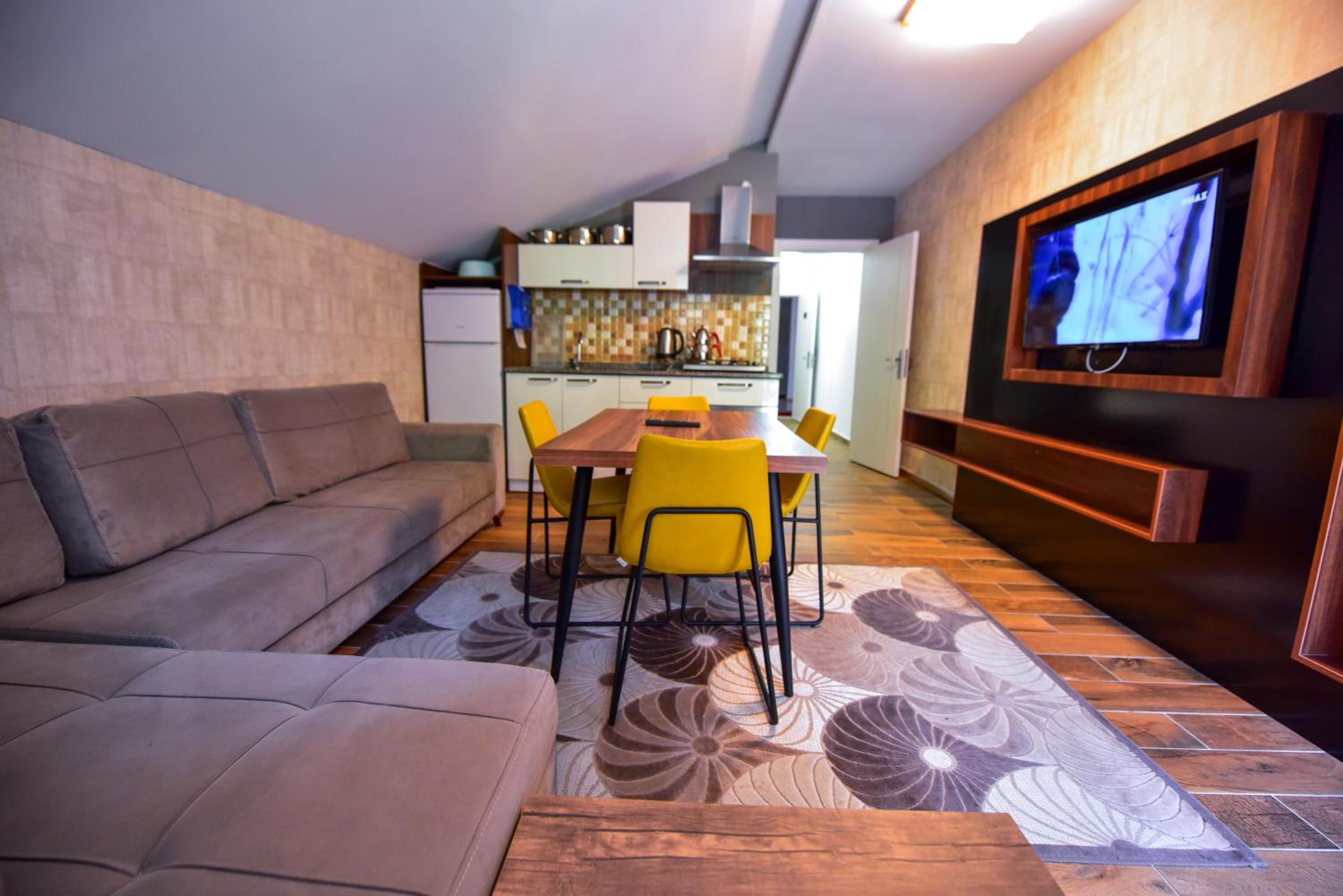 One-Bedroom Suite with Balcony (Attic) - Photo 1